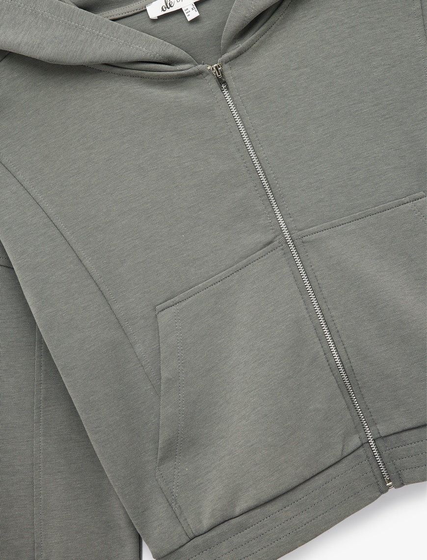   Rahat Kalıp Kanguru Cepli Fermuarlı Yıkamalı Kapüşonlu Crop Sweatshirt