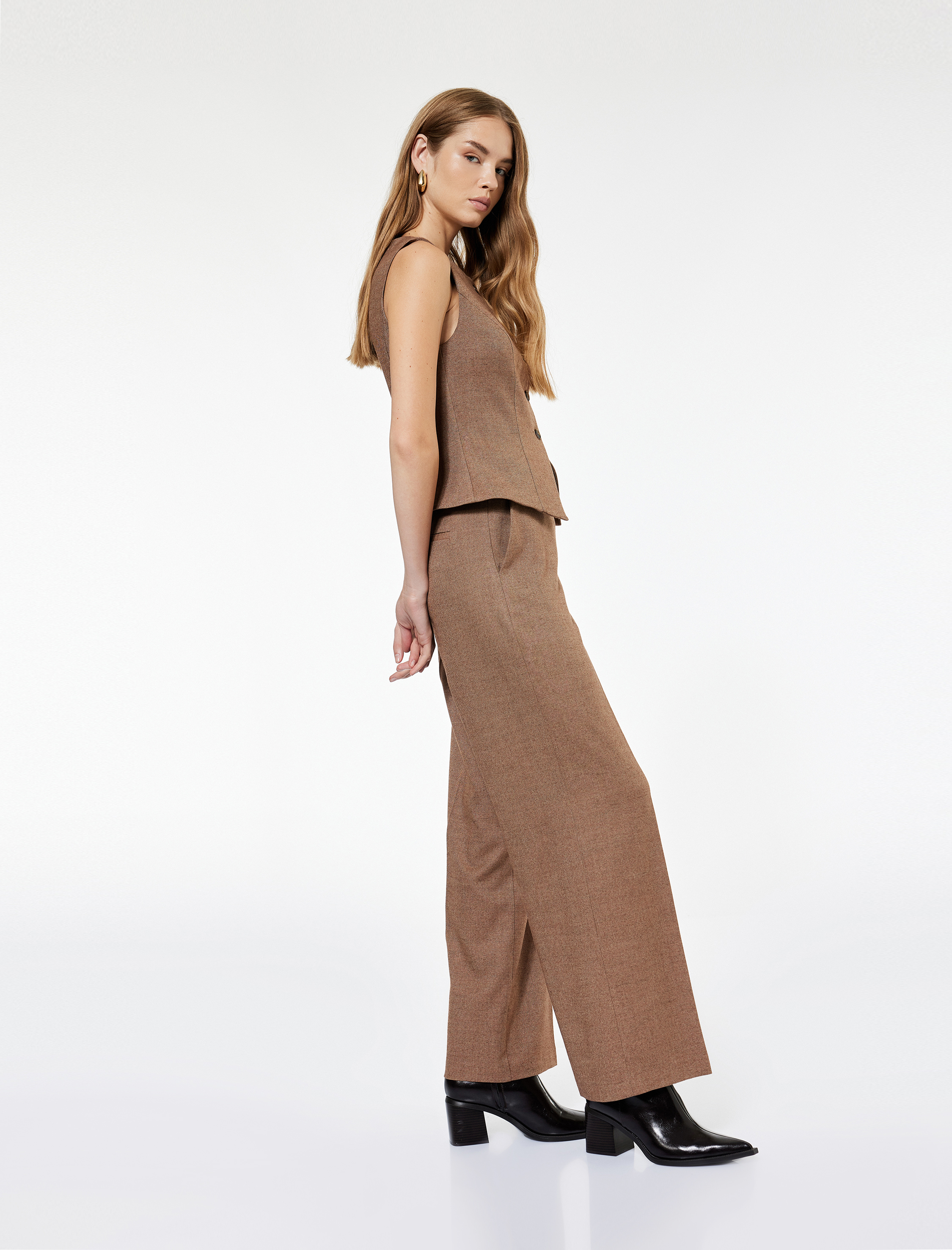   Koton X Sima Tarkan - Cepli Kemerli Geniş Paça Kumaş Pantolon