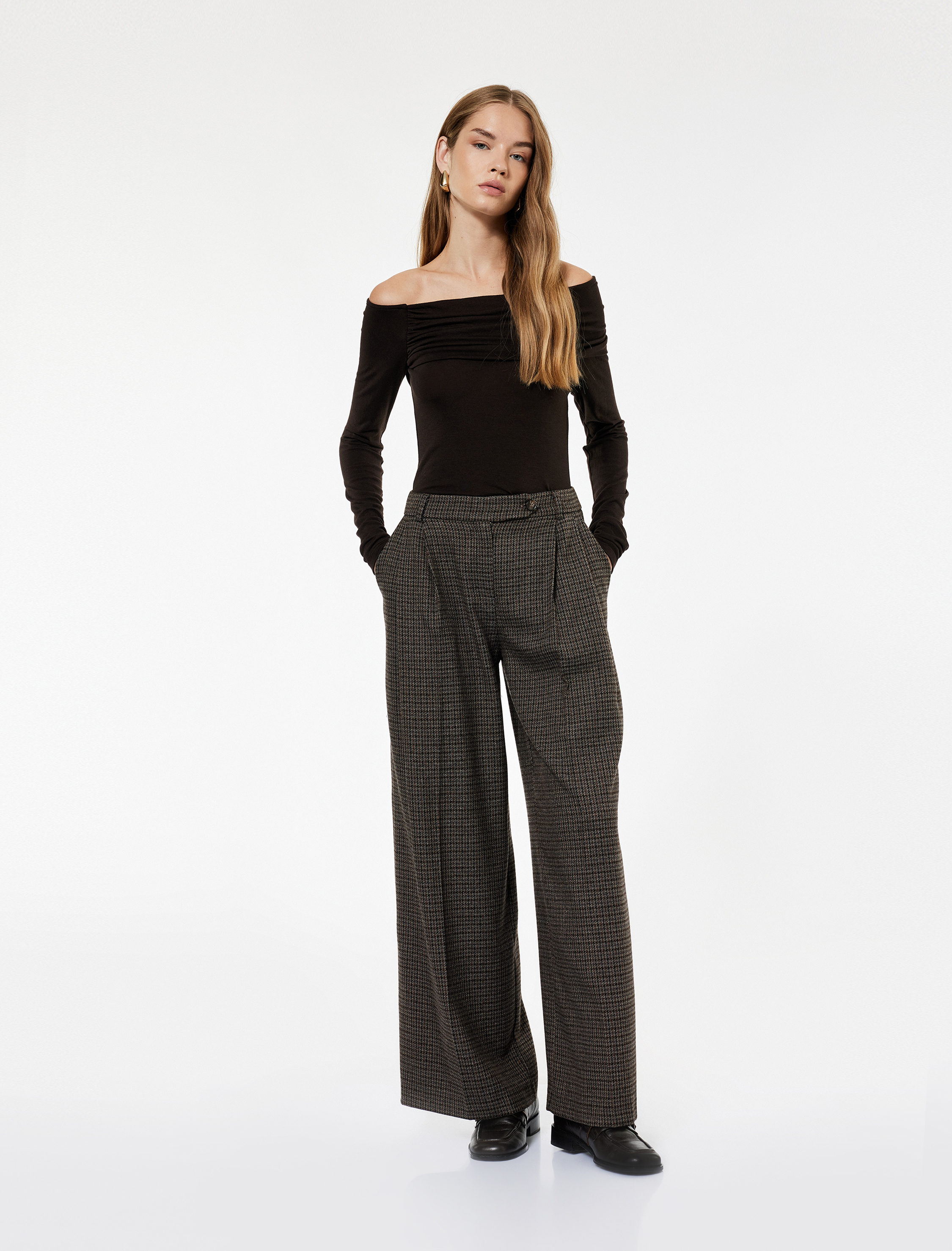 Koton X Sima Tarkan - Drape Detaylı Uzun Kollu Omzu Açık Bluz