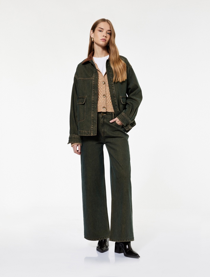  Koton X Sima Tarkan -  Yaka Detaylı Yıkamalı Çıtçıt Düğmeli Cepli Oversize Denim Ceket