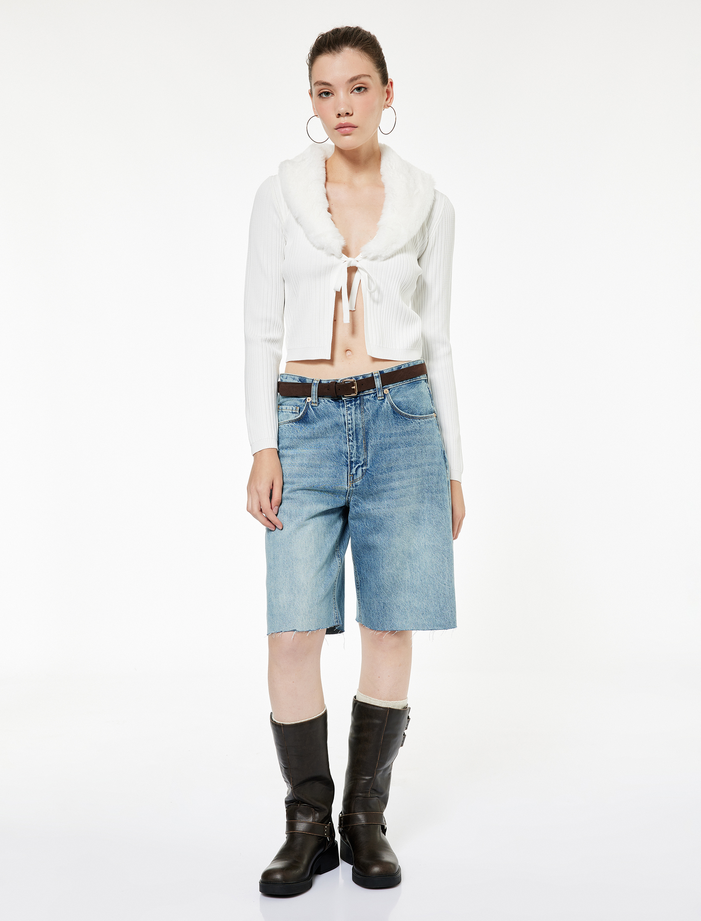   Suni Kürklü Yaka Fiyonklu Bağlama Detaylı Slim Fit Crop Triko Hırka