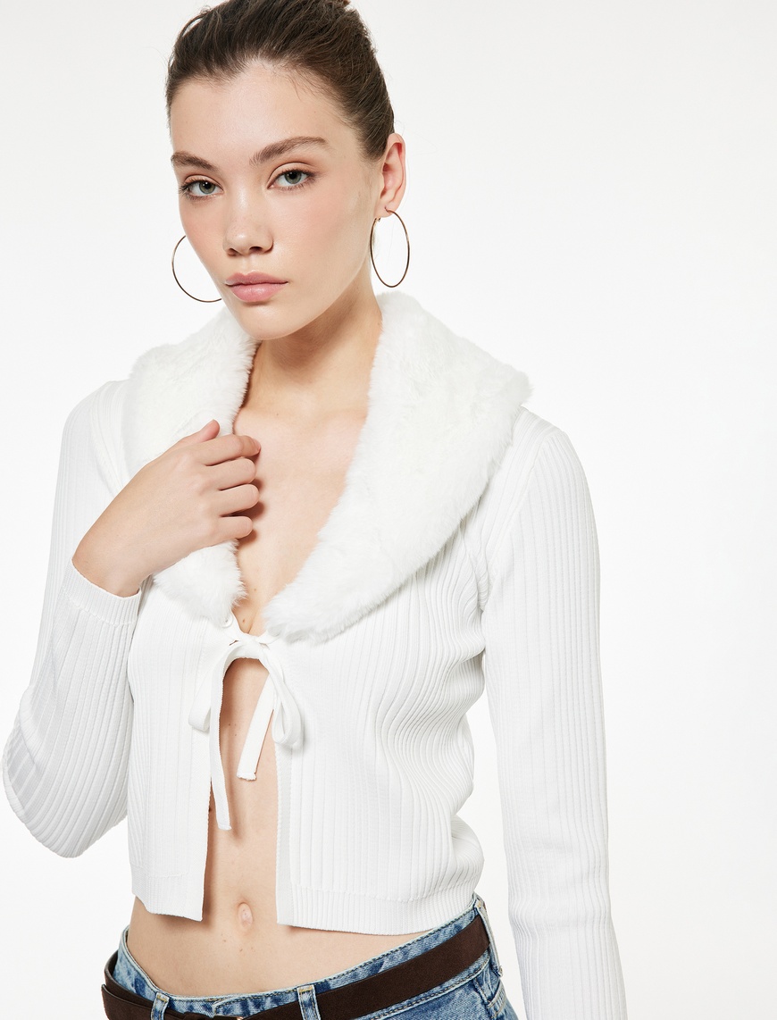   Suni Kürklü Yaka Fiyonklu Bağlama Detaylı Slim Fit Crop Triko Hırka