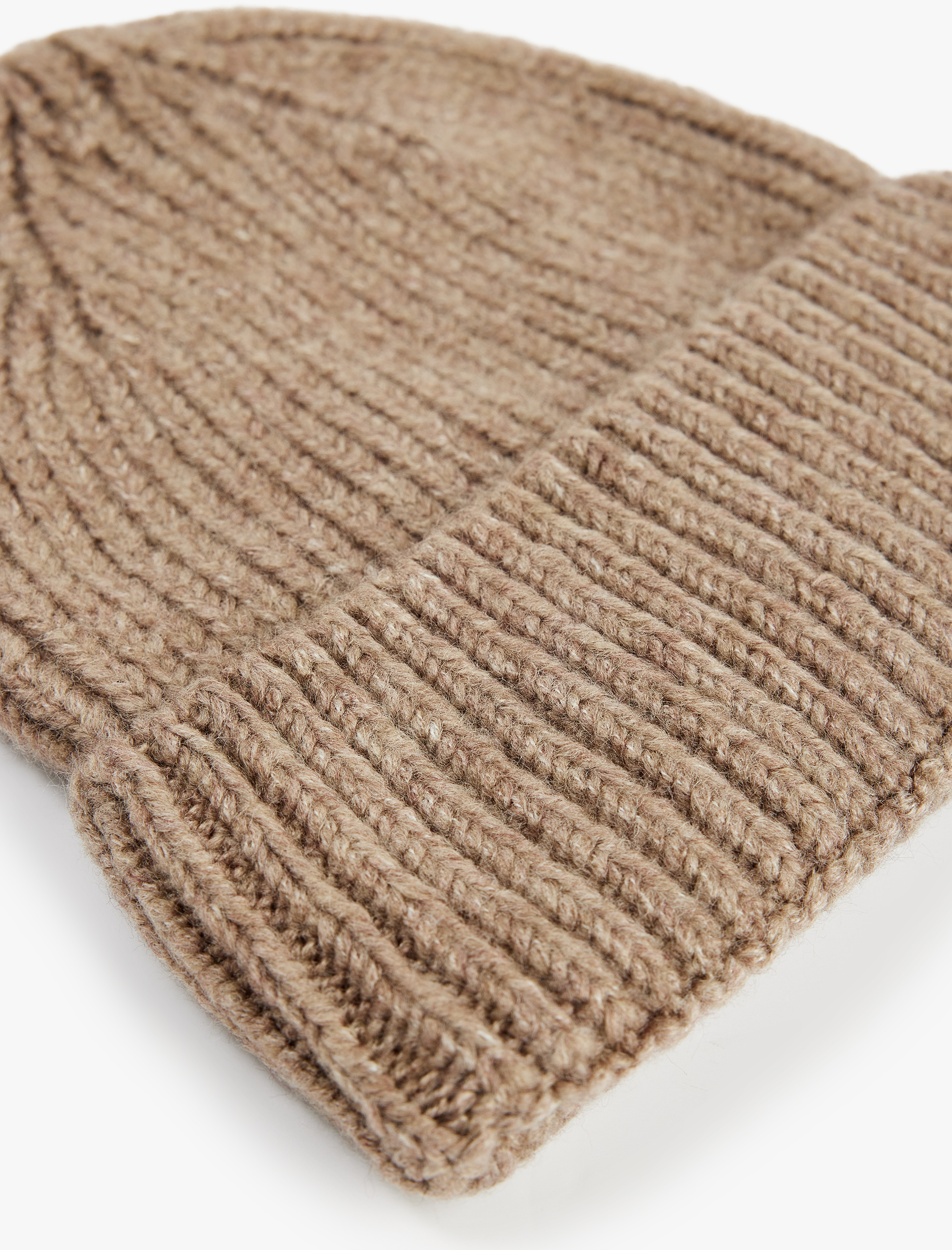  Kadın Dokulu Katlı Örgü Bere