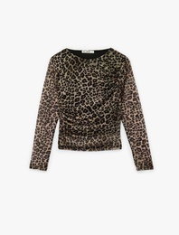 Drape Detaylı Bisiklet Yaka Slim Fit Leopar Desenli Uzun Kollu Tişört