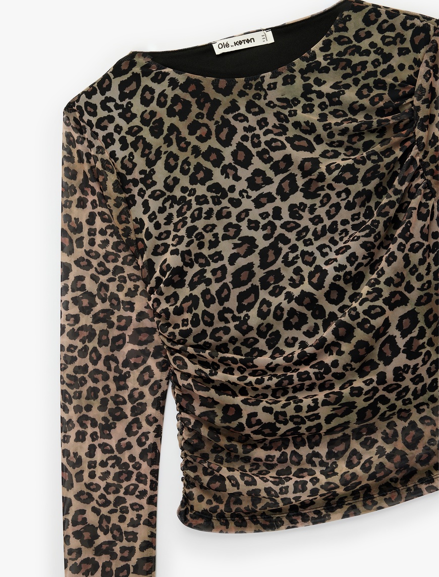   Drape Detaylı Bisiklet Yaka Slim Fit Leopar Desenli Uzun Kollu Tişört