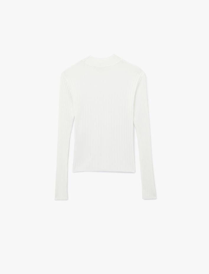  Uzun Kollu Dik Yaka Triko Kazak