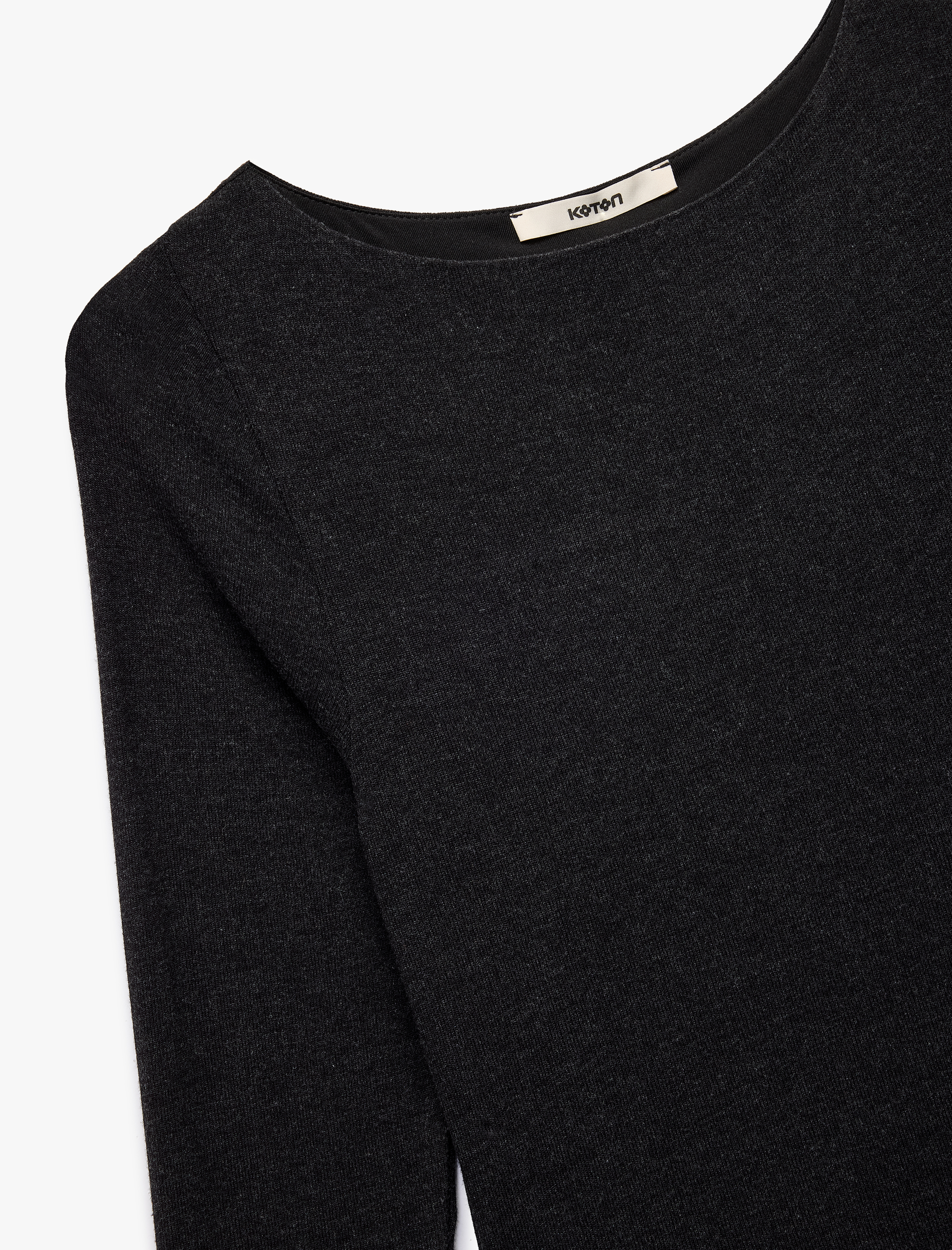   Koton X Sibil Çetinkaya - Uzun Kollu Yuvarlak Yaka Drapeli Mini Pileli Triko Elbise