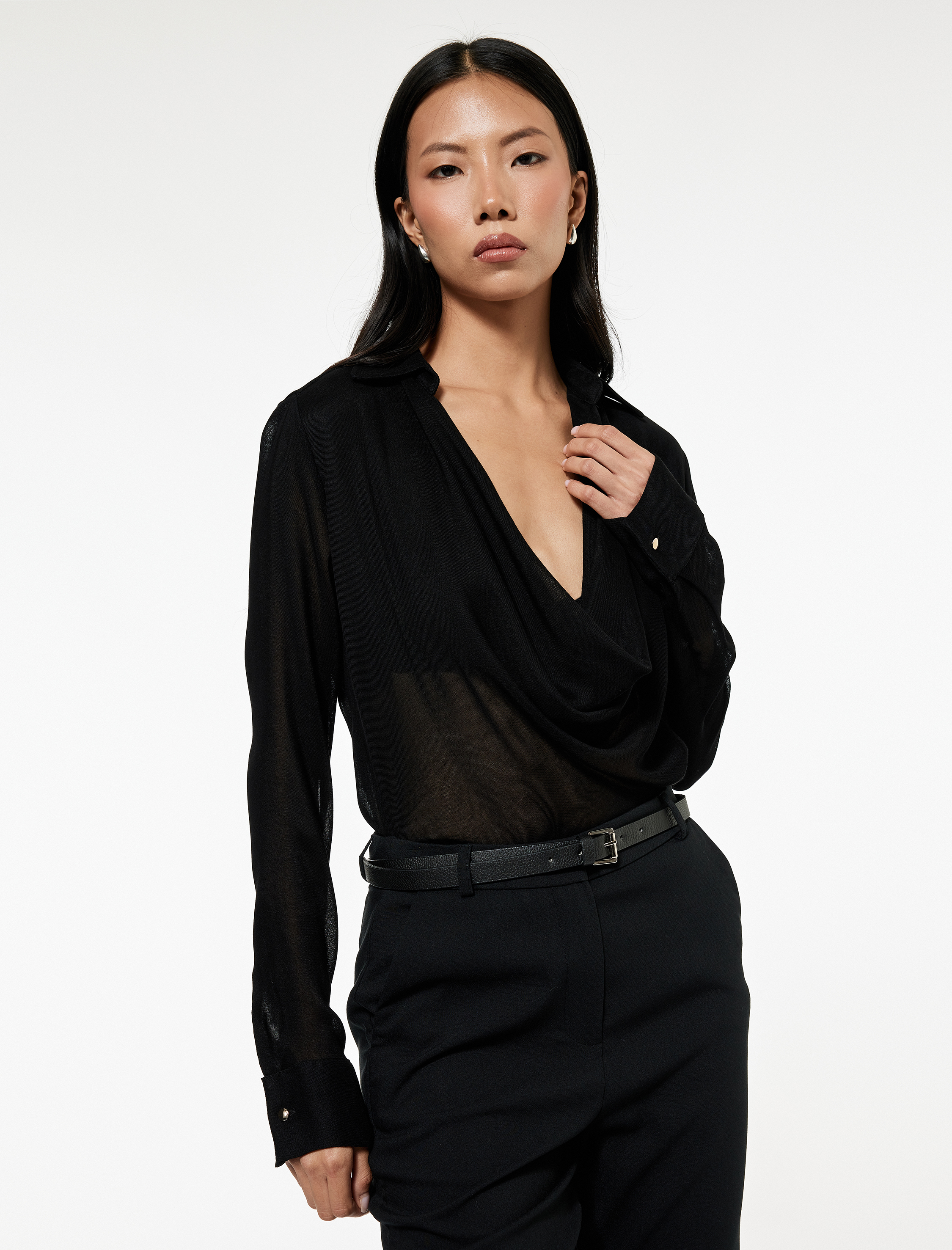   Yarı Transparan Uzun Kollu Degaje Detaylı Gömlek Yaka Bluz