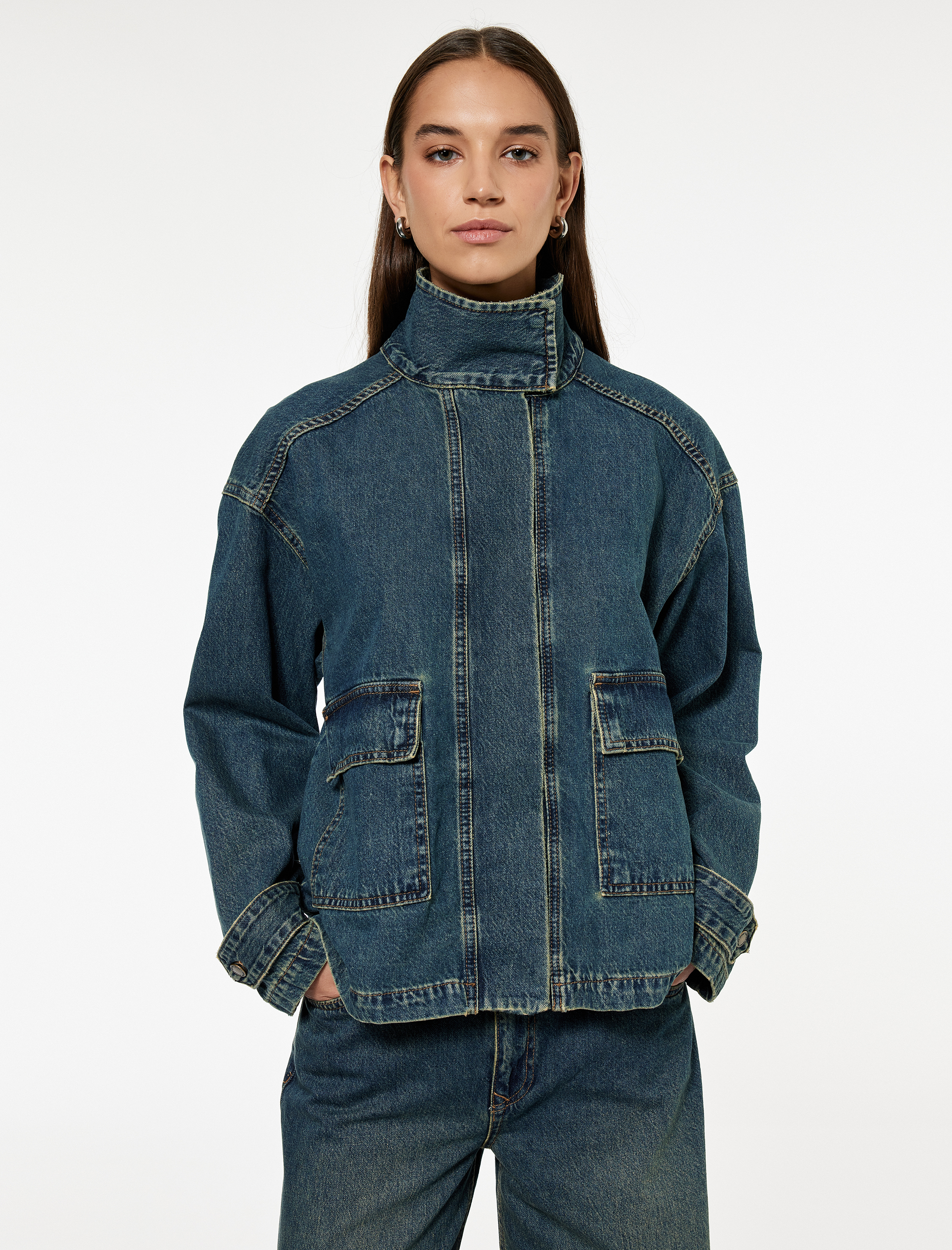   Pamuklu Uzun Kollu Dik Yaka Cep Detaylı Düğmeli Denim Ceket