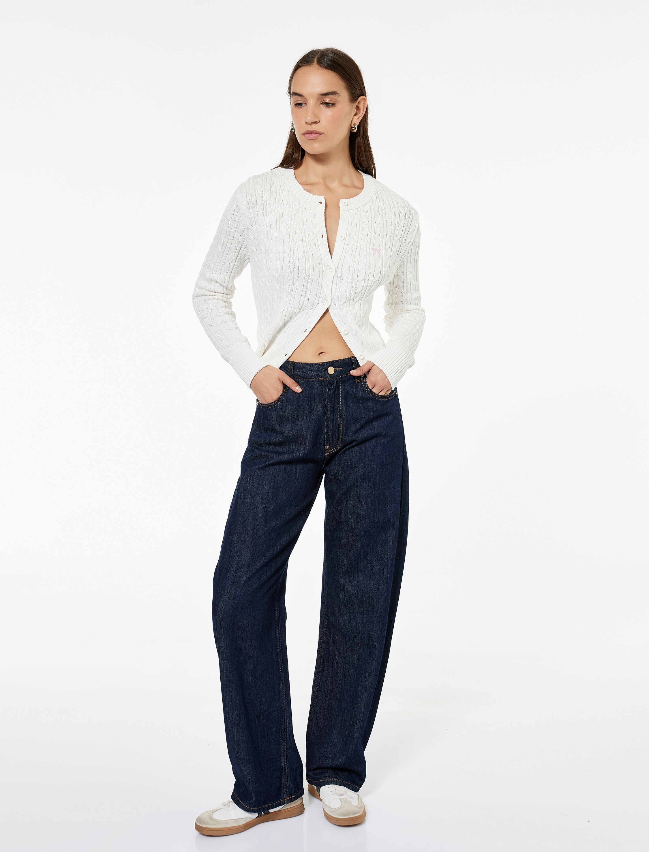   Pamuklu Saç Örgüsü Dokulu Düğmeli Bisiklet Yaka Slim Fit Fiyonklu Hırka