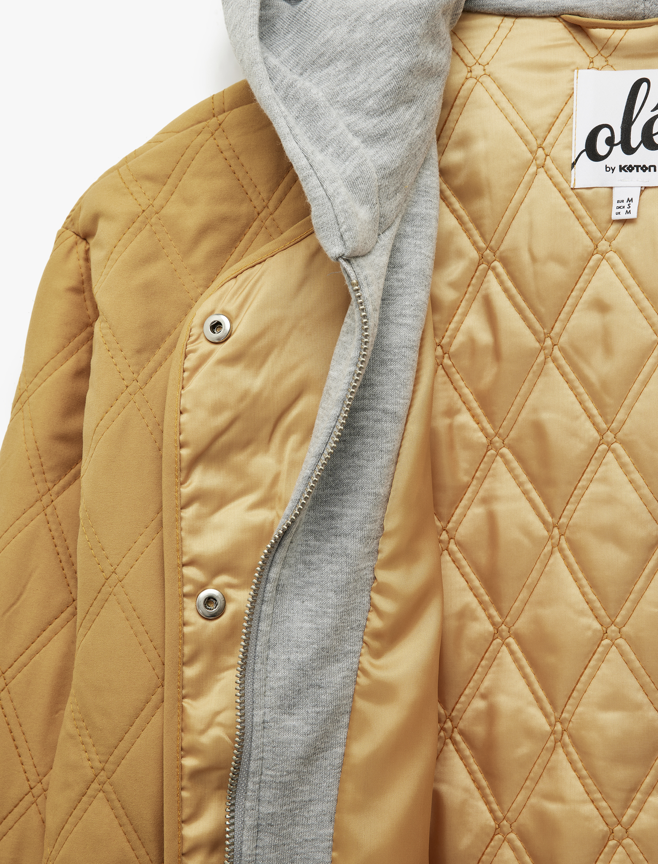   Kapüşonlu Çıtçıt Düğmeli Cepli Kapitone Oversize Ceket