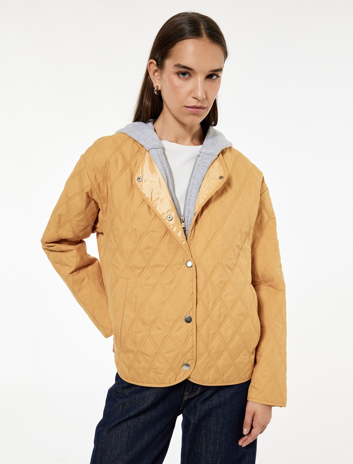  Kapüşonlu Çıtçıt Düğmeli Cepli Kapitone Oversize Ceket