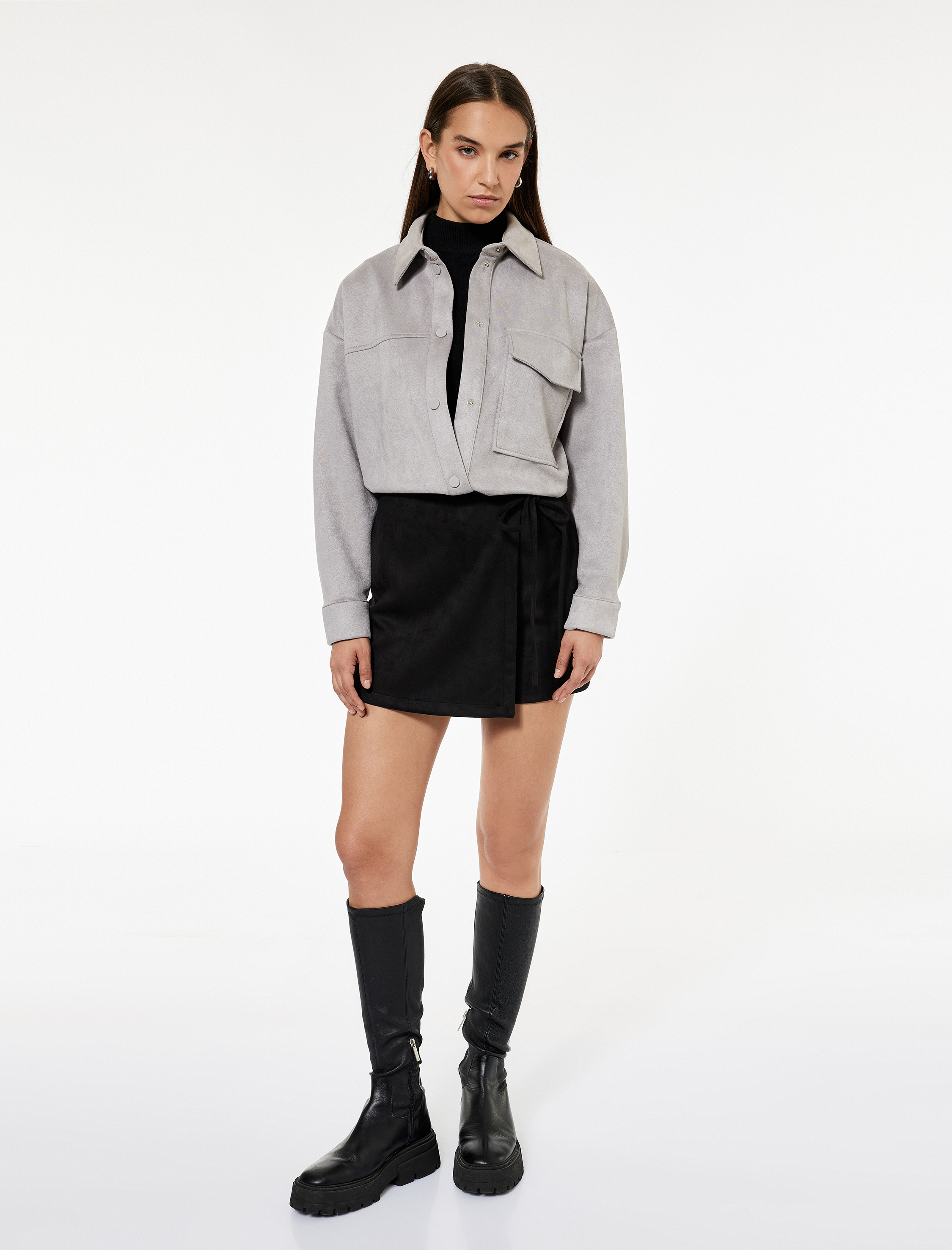   Süet Görünümlü Bağlama Detaylı Mini Şort Etek