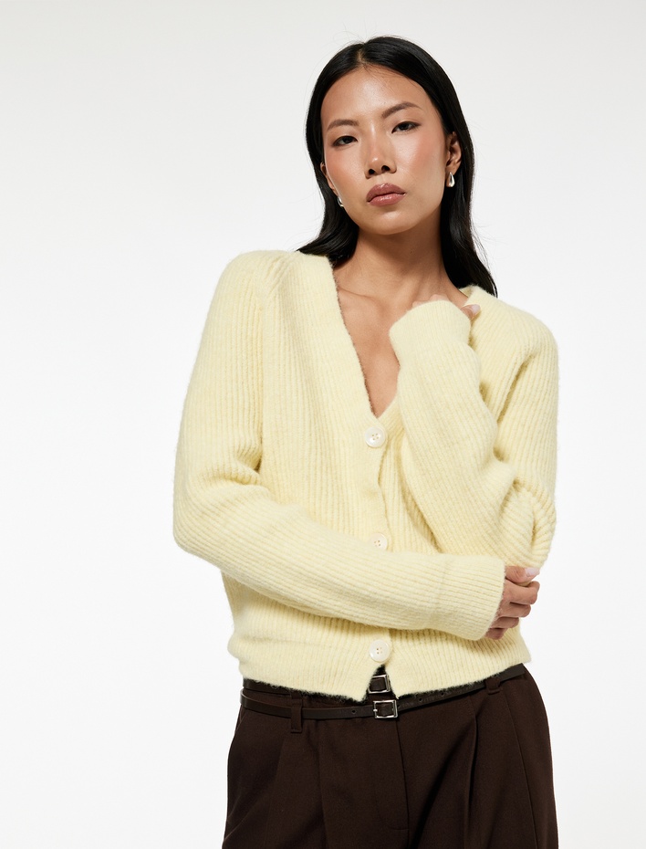  Koton X Sibil Çetinkaya - Uzun Kollu Düğmeli V Yaka Peluş Triko Hırka