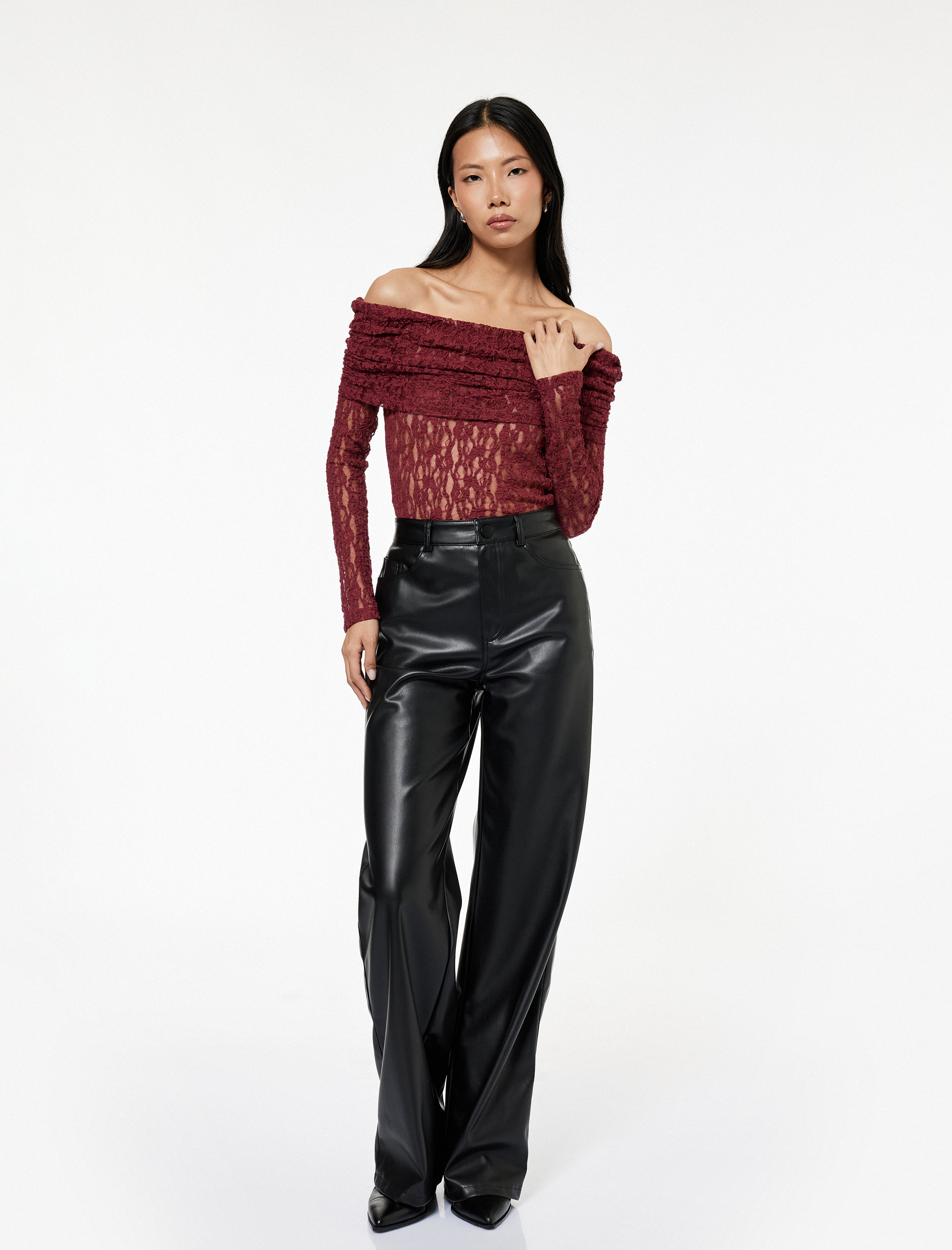   Koton X Sibil Çetinkaya - Uzun Kollu Yarı Transparan Açık Omuz Dantelli Bluz