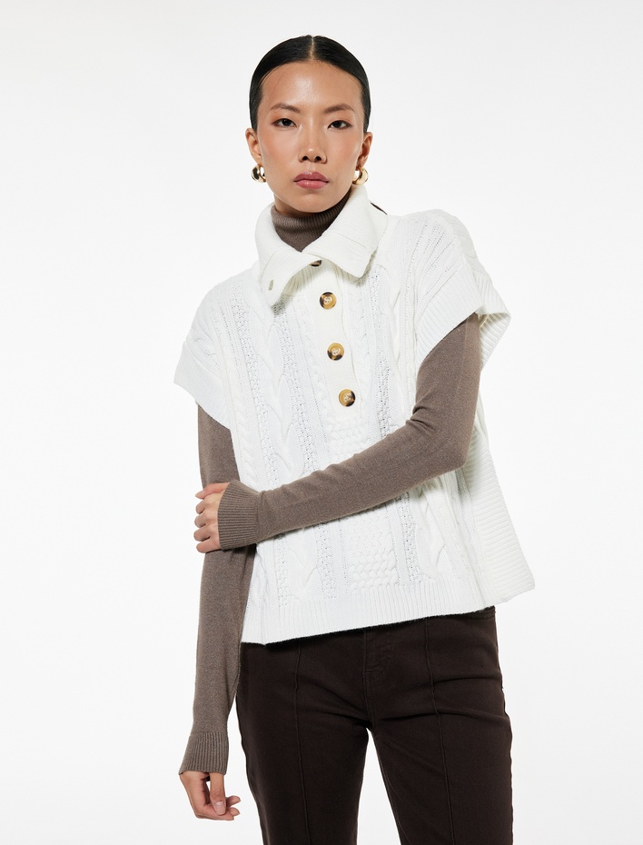  Yarım Düğmeli Devrik Yaka Kolsuz Saç Örgü Süveter