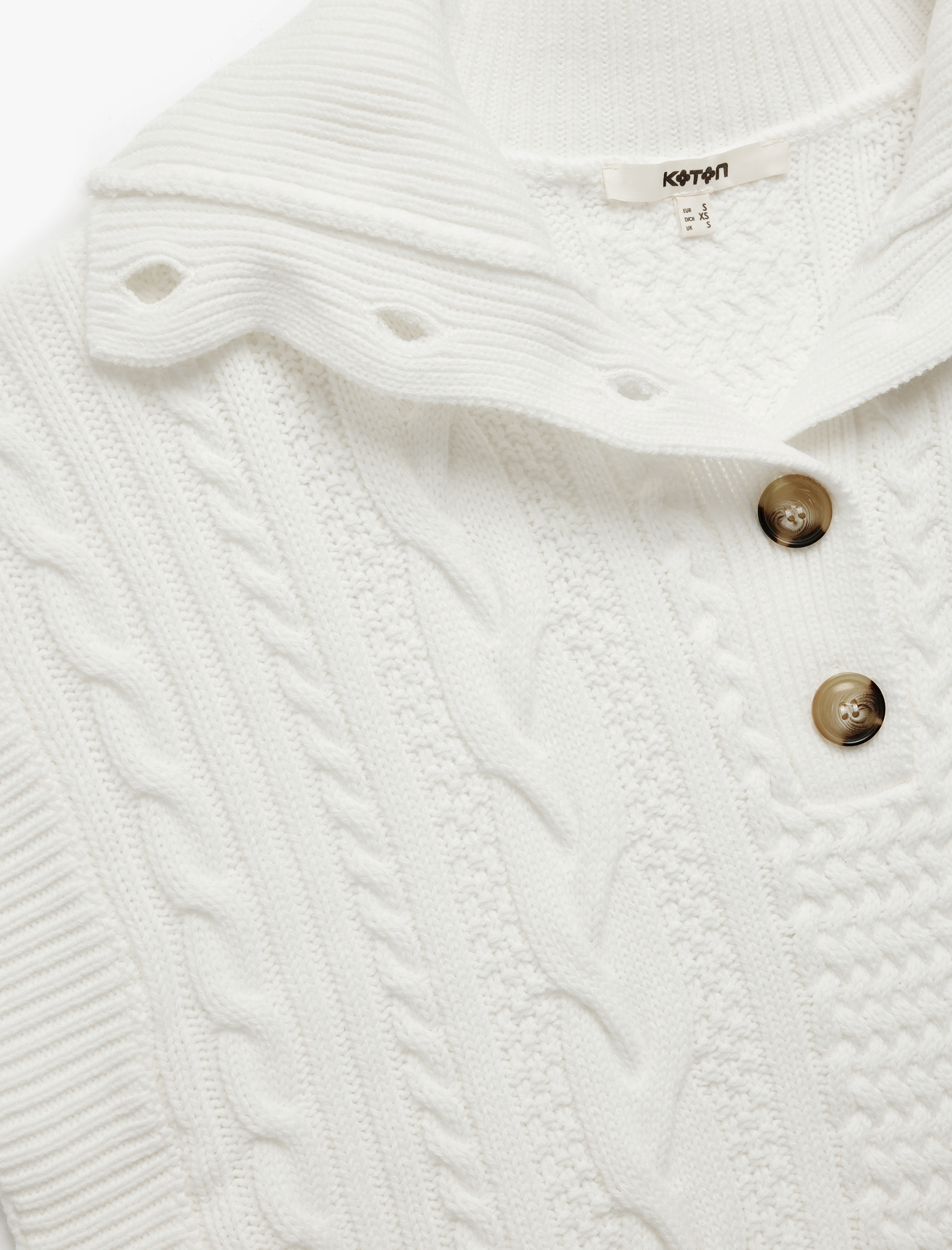   Yarım Düğmeli Devrik Yaka Kolsuz Saç Örgü Süveter