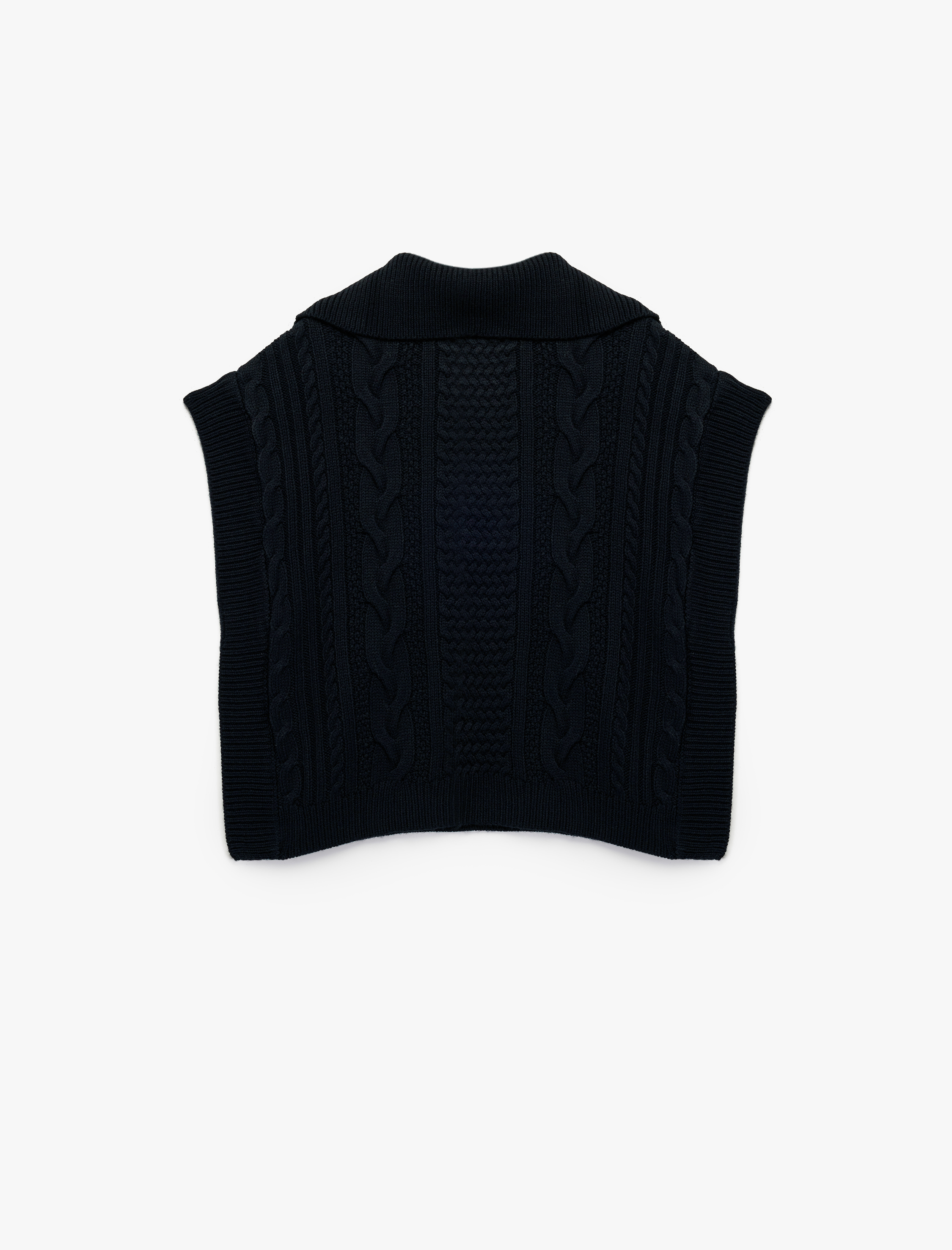   Yarım Düğmeli Devrik Yaka Kolsuz Saç Örgü Süveter