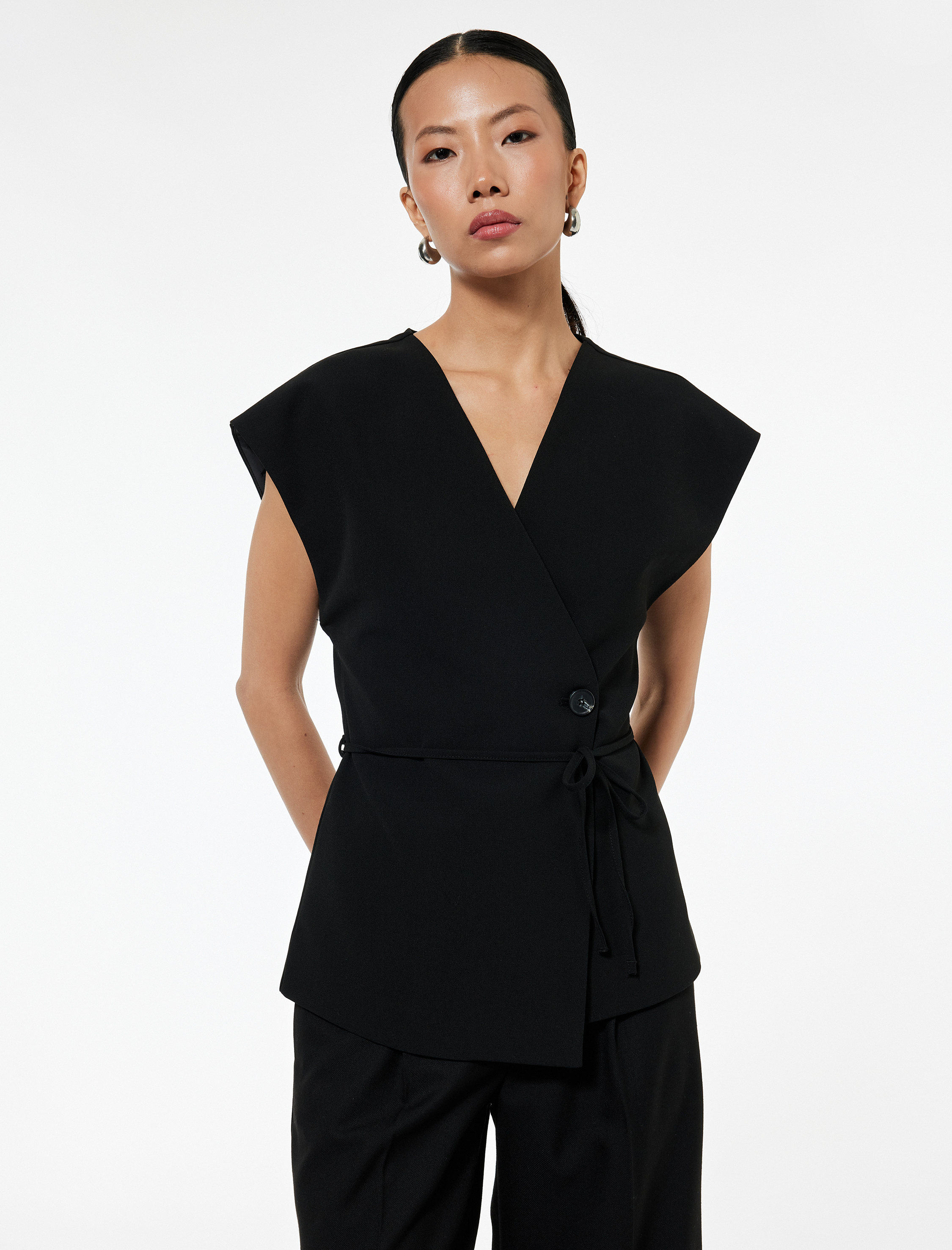 V Yaka Bağlama Detaylı Kruvaze Yelek