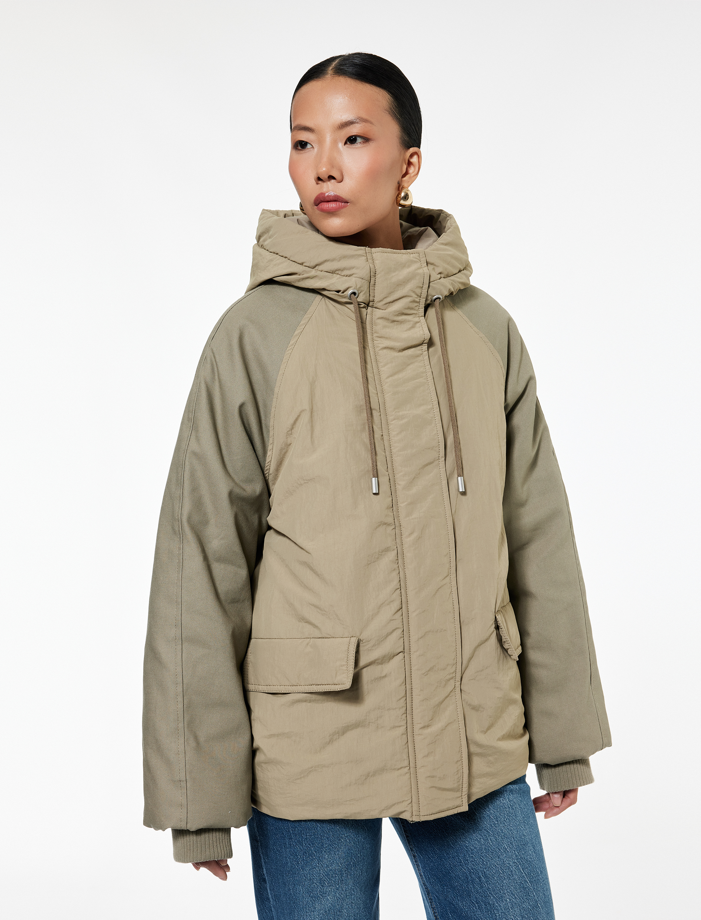   Uzun Kollu Cepli Kapüşonlu Bomber Mont