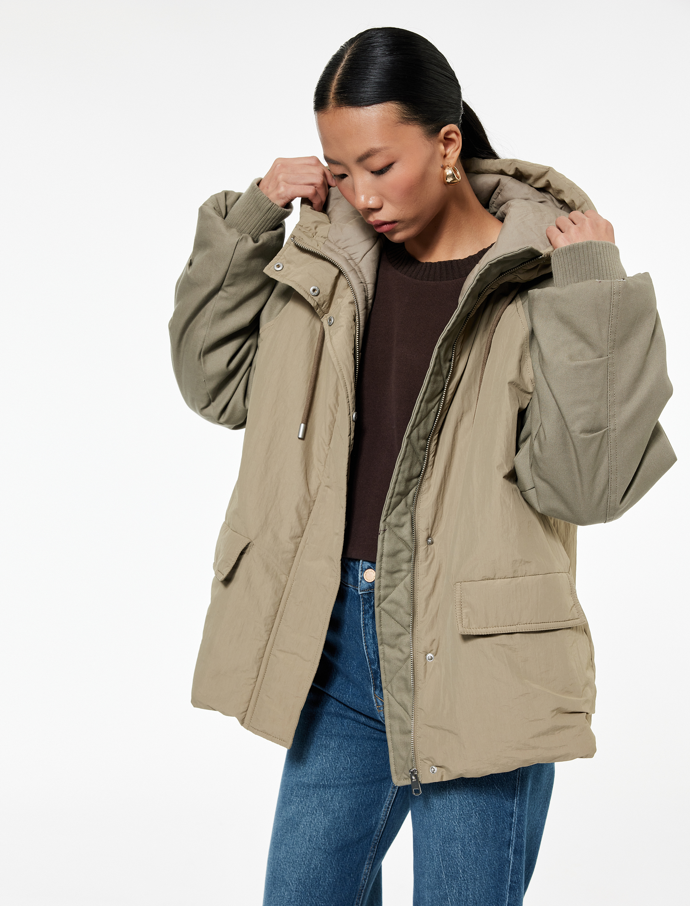   Uzun Kollu Cepli Kapüşonlu Bomber Mont