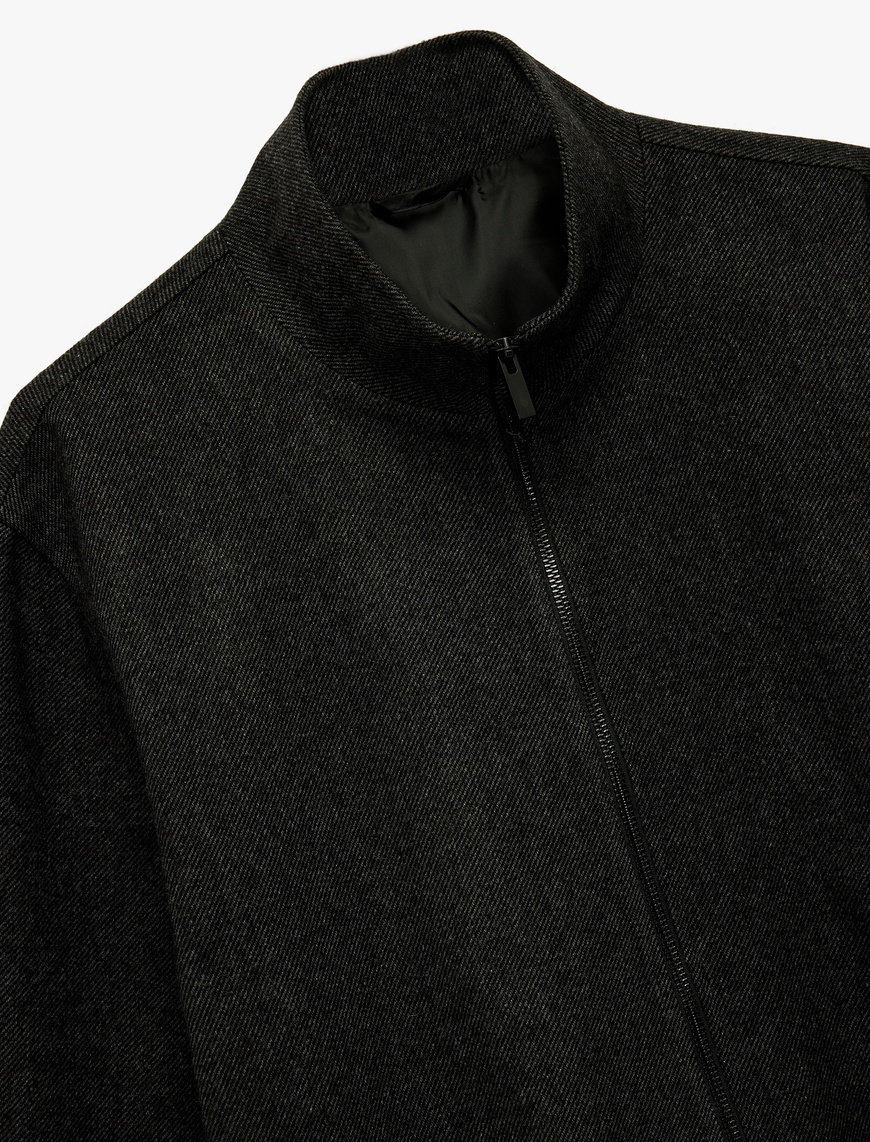  Uzun Kollu Slim Fit Cepli Dik Yaka Fermuarlı Spor Ceket