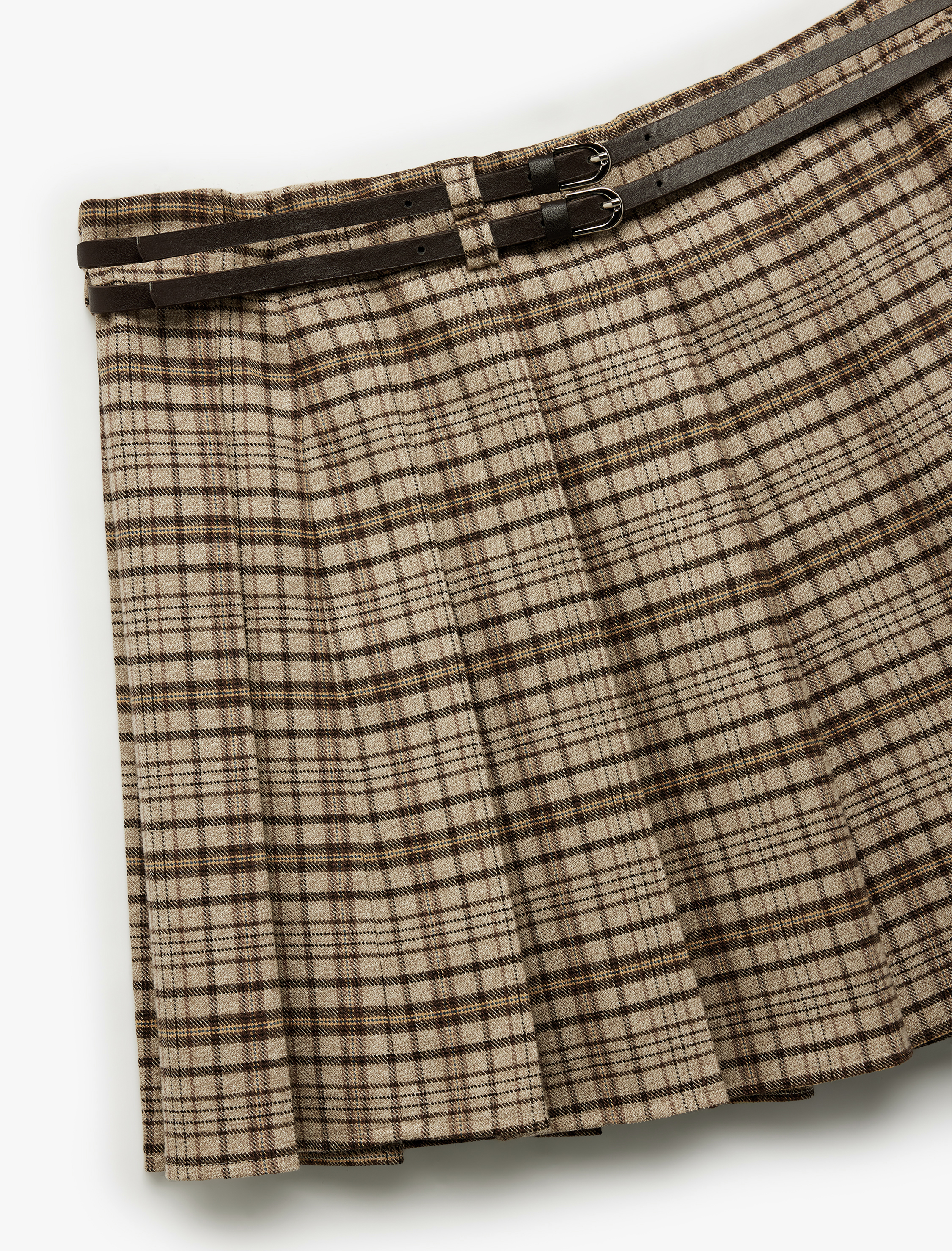   Koton X Sibil Çetinkaya - Kemer Detaylı A Kesim Ekoseli Pileli Mini Etek