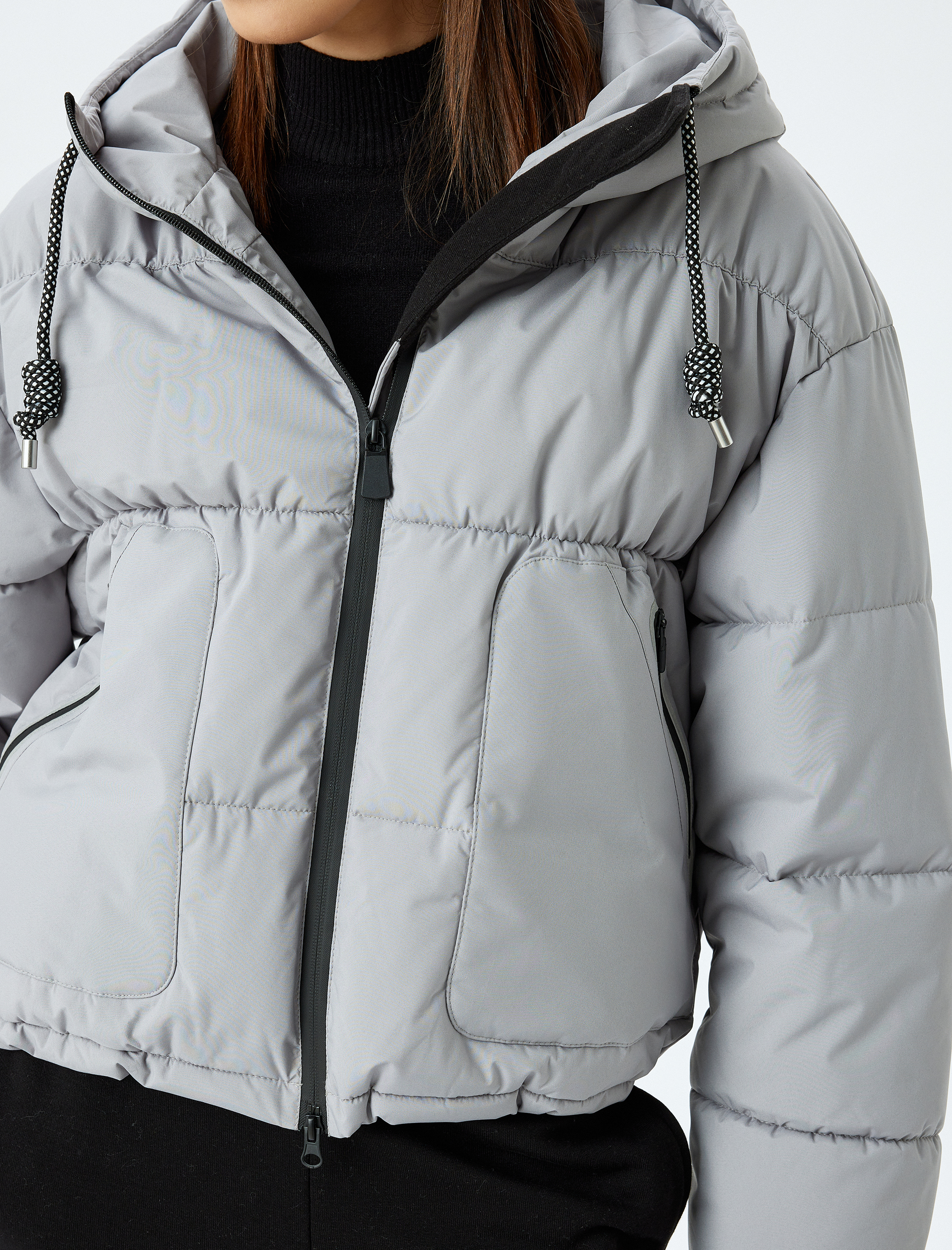   Kapüşonlu Fermuarlı Cep Detaylı Kapitone Oversize Şişme Mont