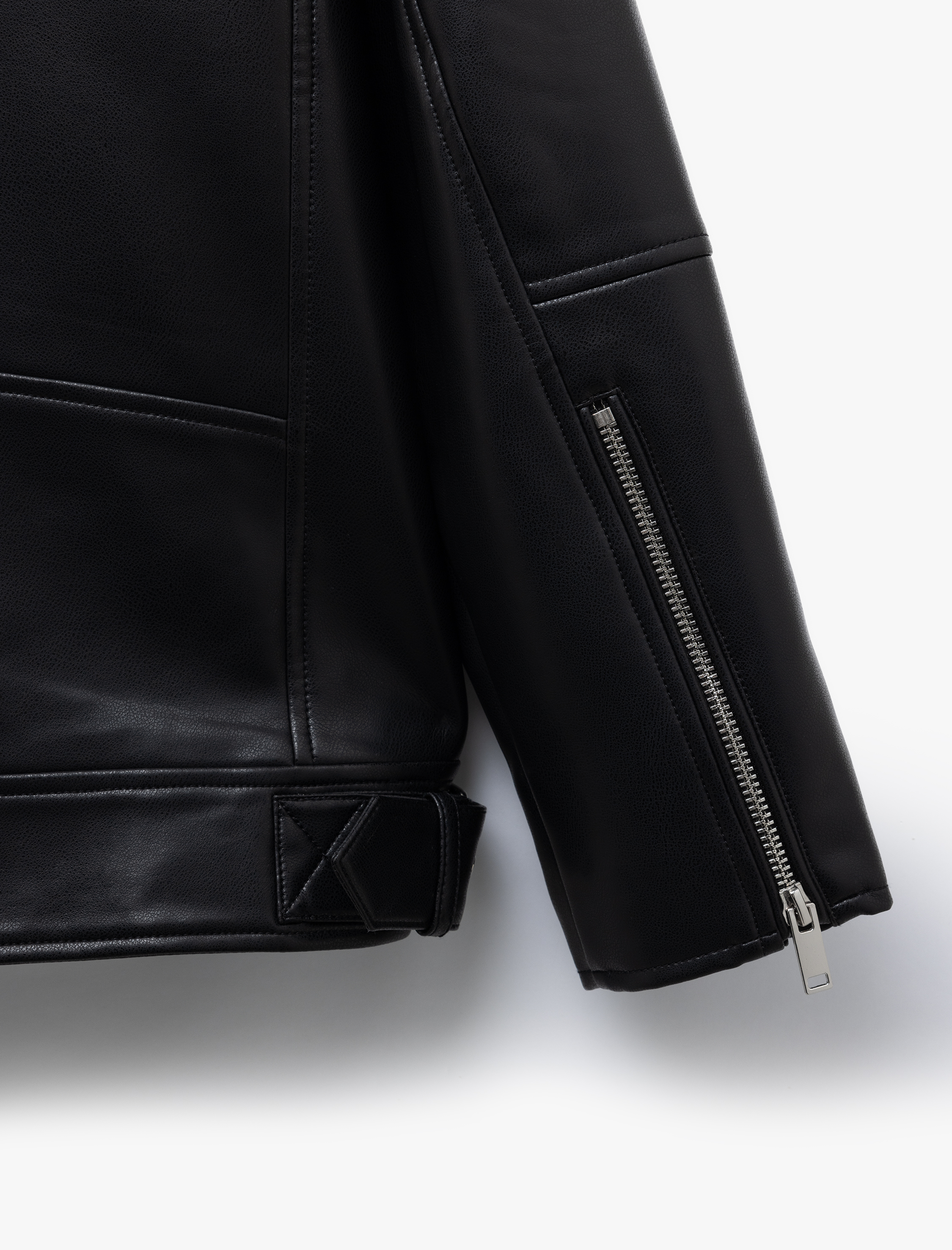   Fermuarlı Cepli Uzun Kollu Suni Deri Biker Ceket