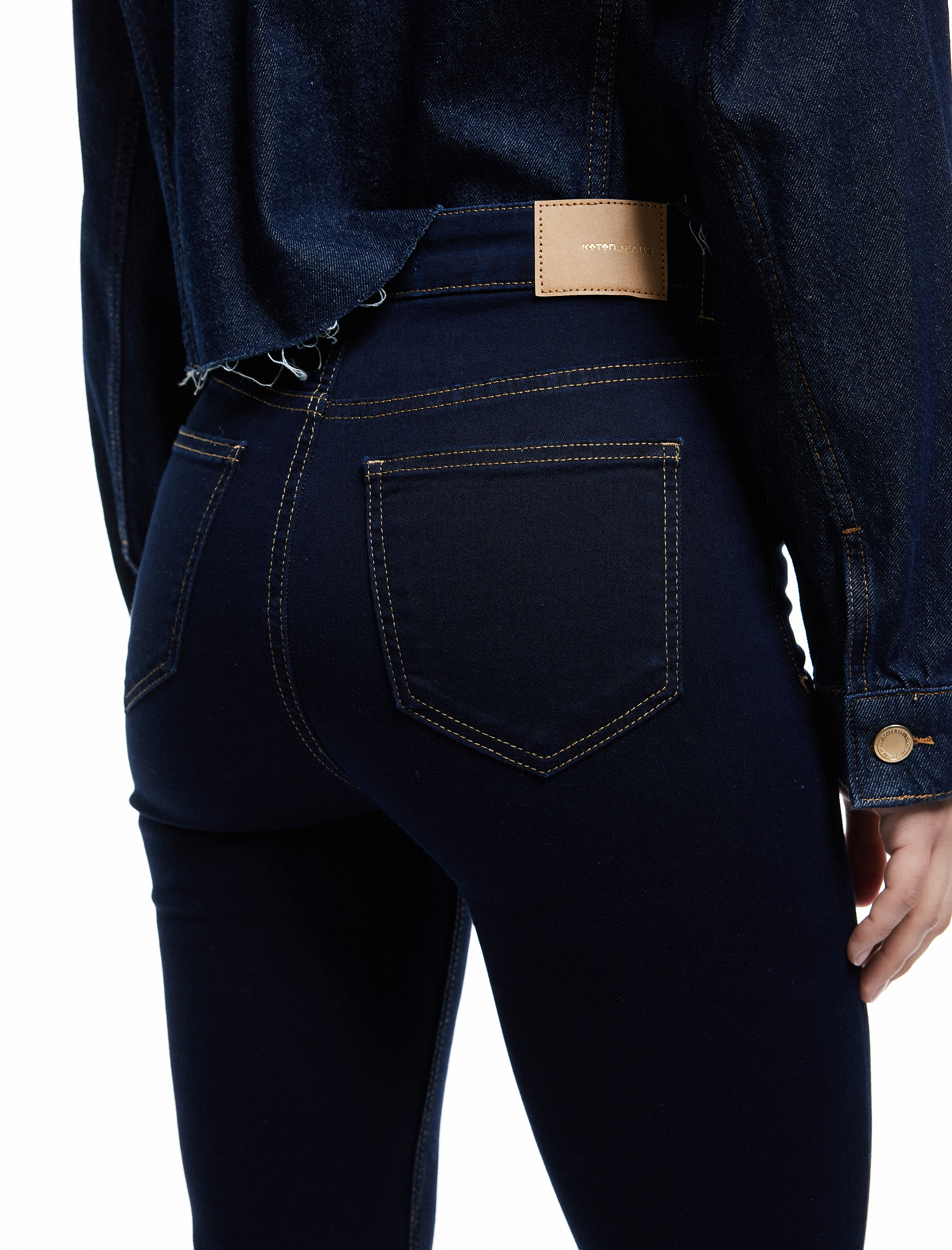   Dar Kesim Düğmeli Cep Detaylı İspanyol Paça Jean Pantolon - Flare Jeans