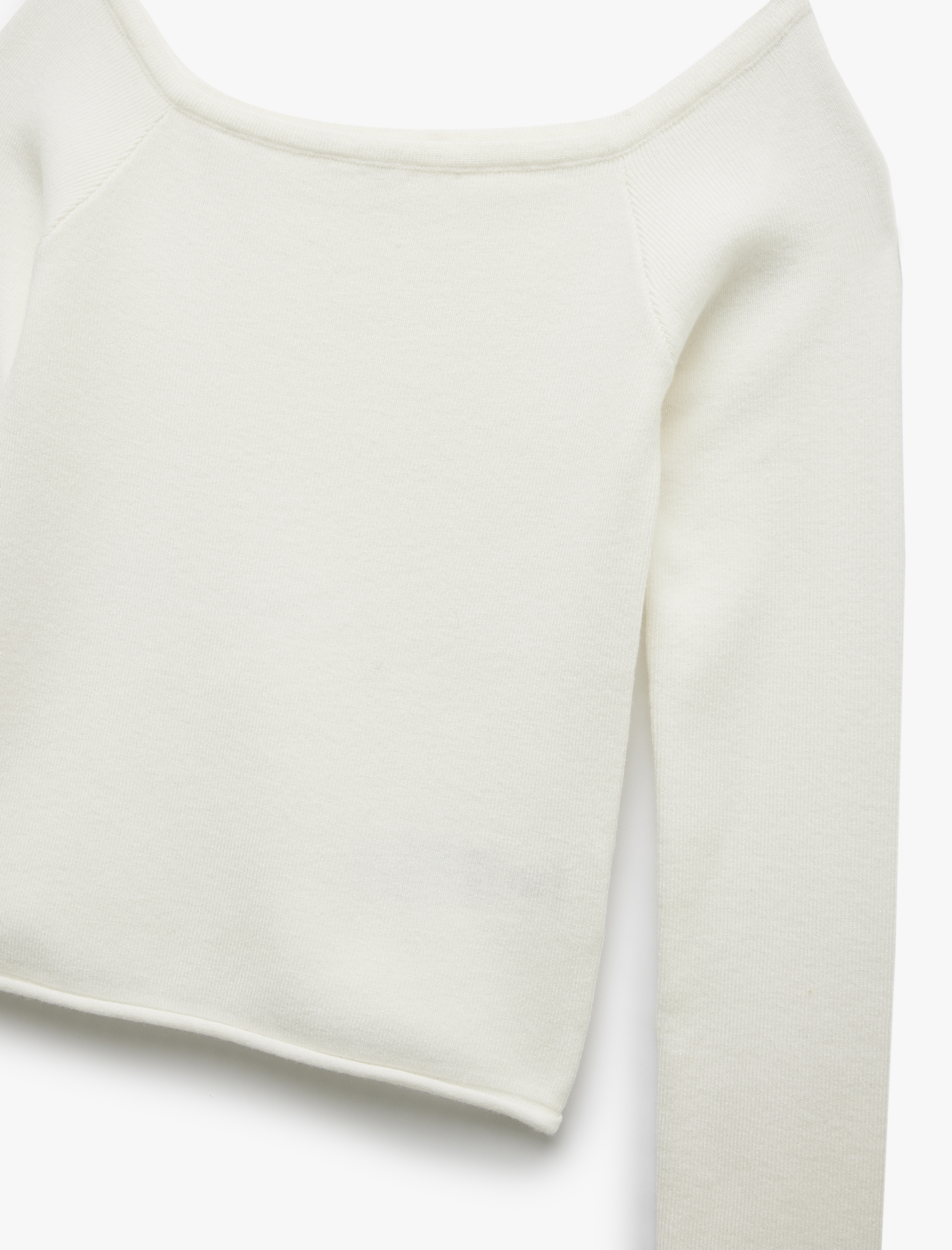   Uzun Kollu Kayık Yaka Triko Kazak