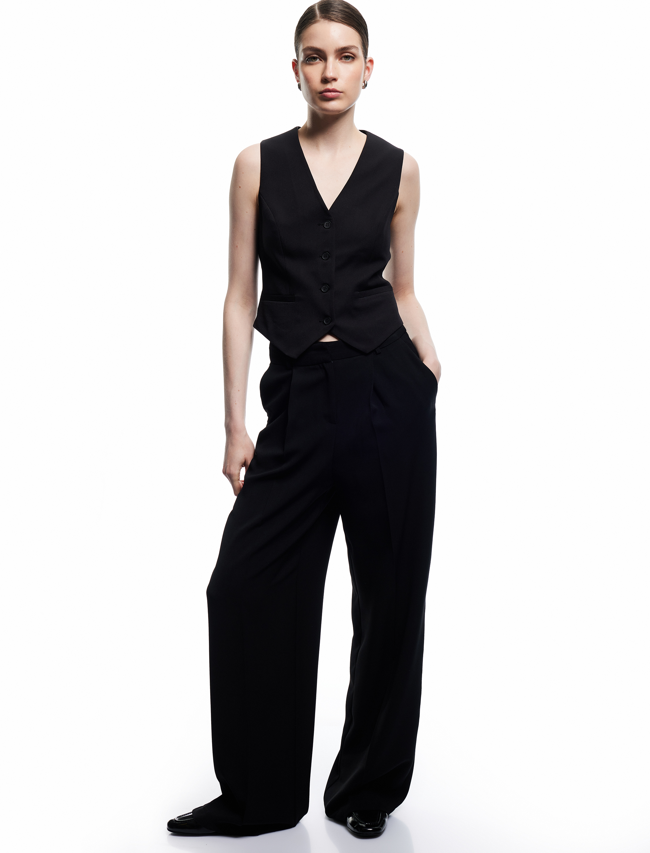   Astarlı Kolsuz V Yaka Düğmeli Blazer Yelek