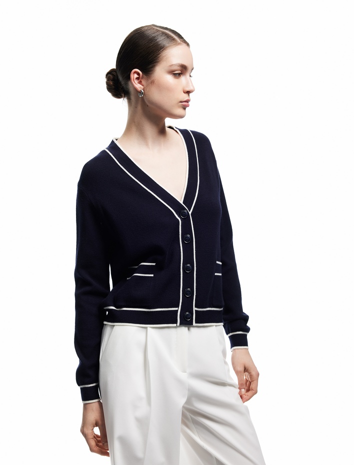  Uzun Kollu Cepli V Yaka Çizgili Triko Hırka