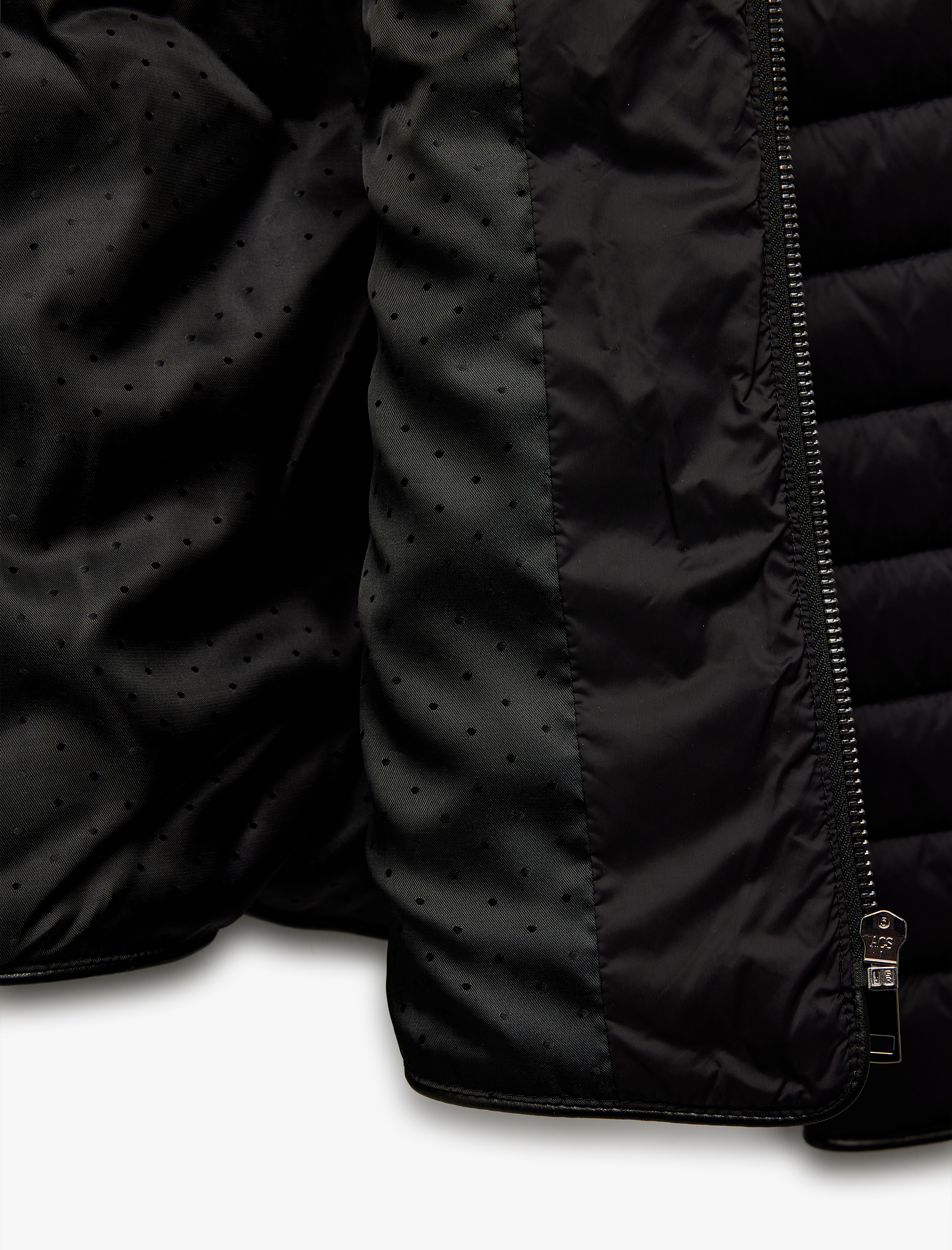   Uzun Kollu Cepli Fermuarlı Su İtici Kapüşonlu Şişme Mont