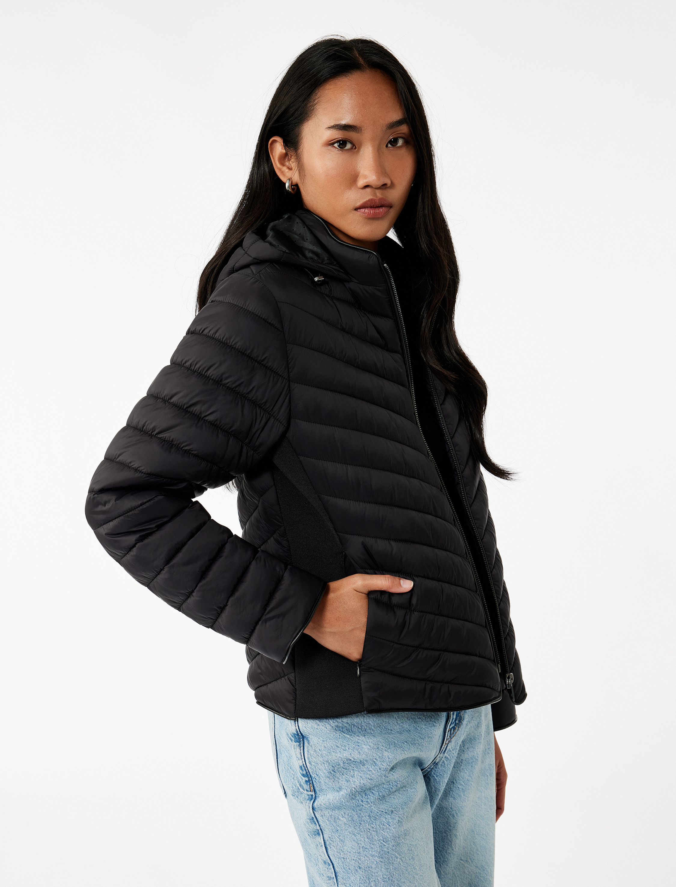   Uzun Kollu Cepli Fermuarlı Su İtici Kapüşonlu Şişme Mont