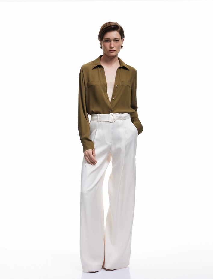  Krep Kumaş Düğmeli Aplike Detaylı Uzun Kollu Gömlek