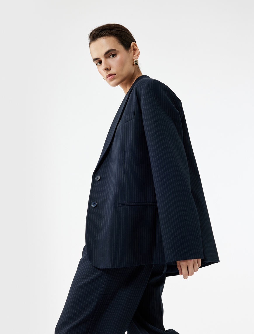   Düğmeli Cepli Uzun Kollu Kruvaze Blazer Ceket