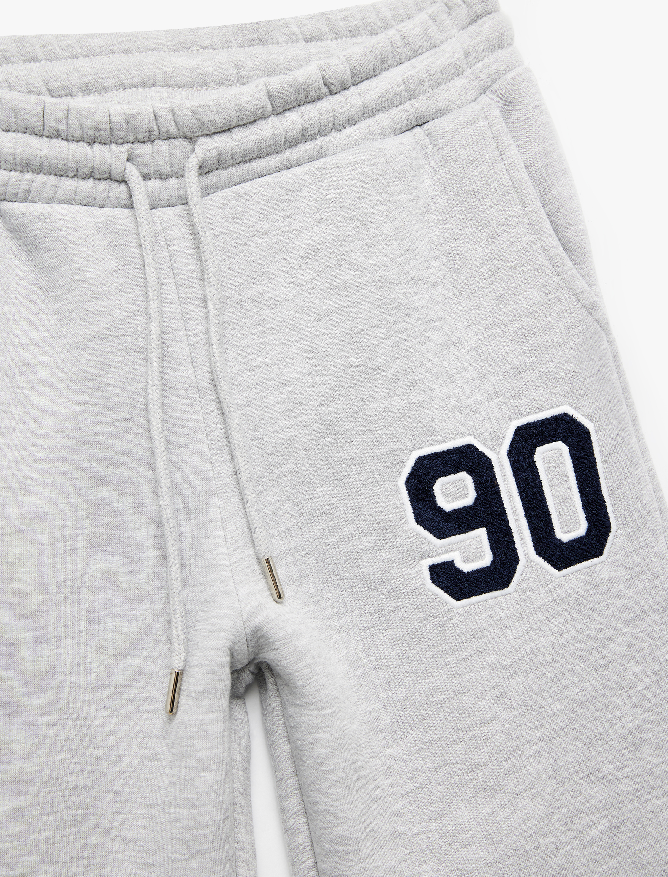   Üç İplik Şardonlu Nakışlı Cepli Beli Bağcıklı Jogger Eşofman Altı