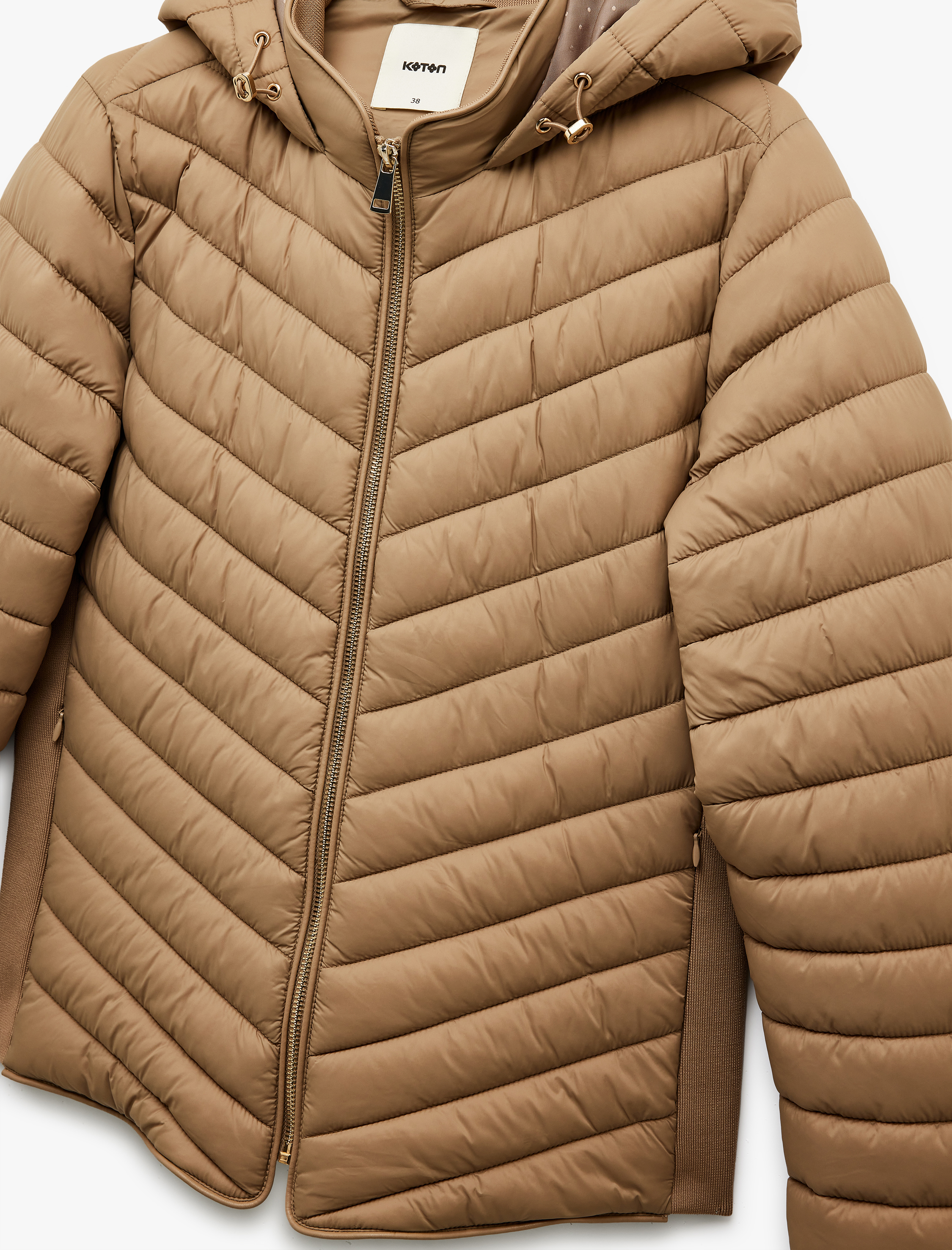   Uzun Kollu Cepli Fermuarlı Su İtici Kapüşonlu Şişme Mont