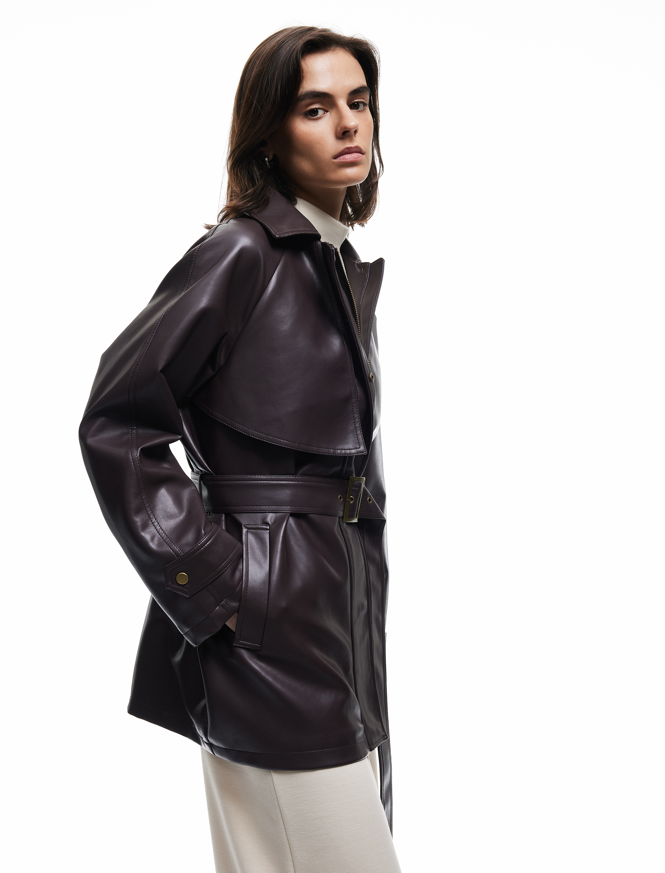   Rüzgar Kapak Detaylı Cepli Kemerli Uzun Kollu Suni Deri Ceket