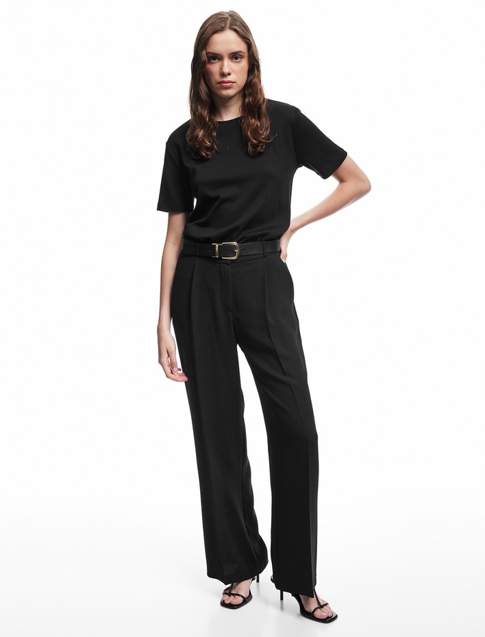  Pamuklu Kısa Kollu Bisiklet Yaka Basic Tişört