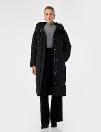 Kapüşonlu Fermuarlı Uzun Kollu Su İtici Ekstra Uzun Kapitone Oversize Şişme Anorak Mont