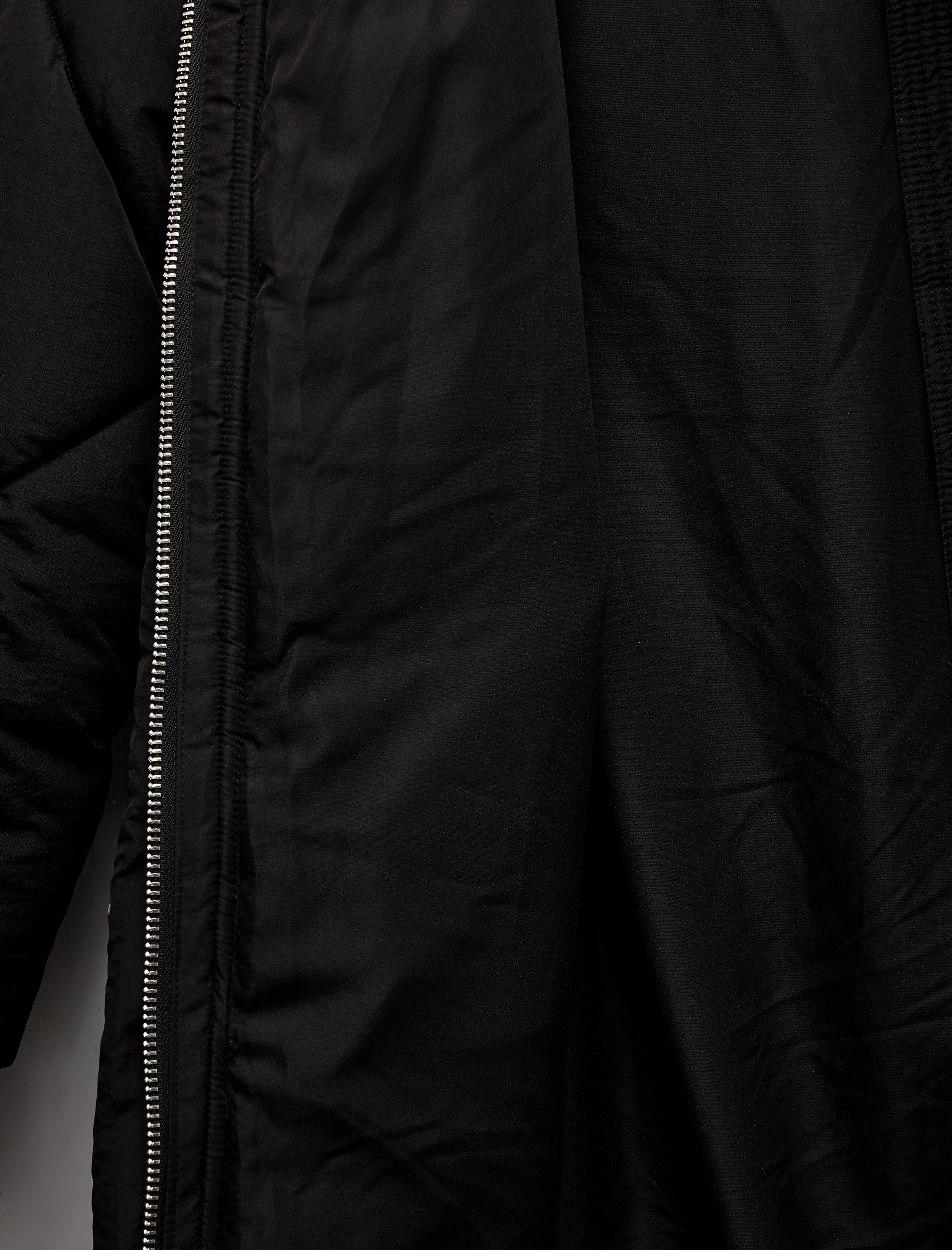   Kapüşonlu Fermuarlı Uzun Kollu Su İtici Ekstra Uzun Kapitone Oversize Şişme Anorak Mont