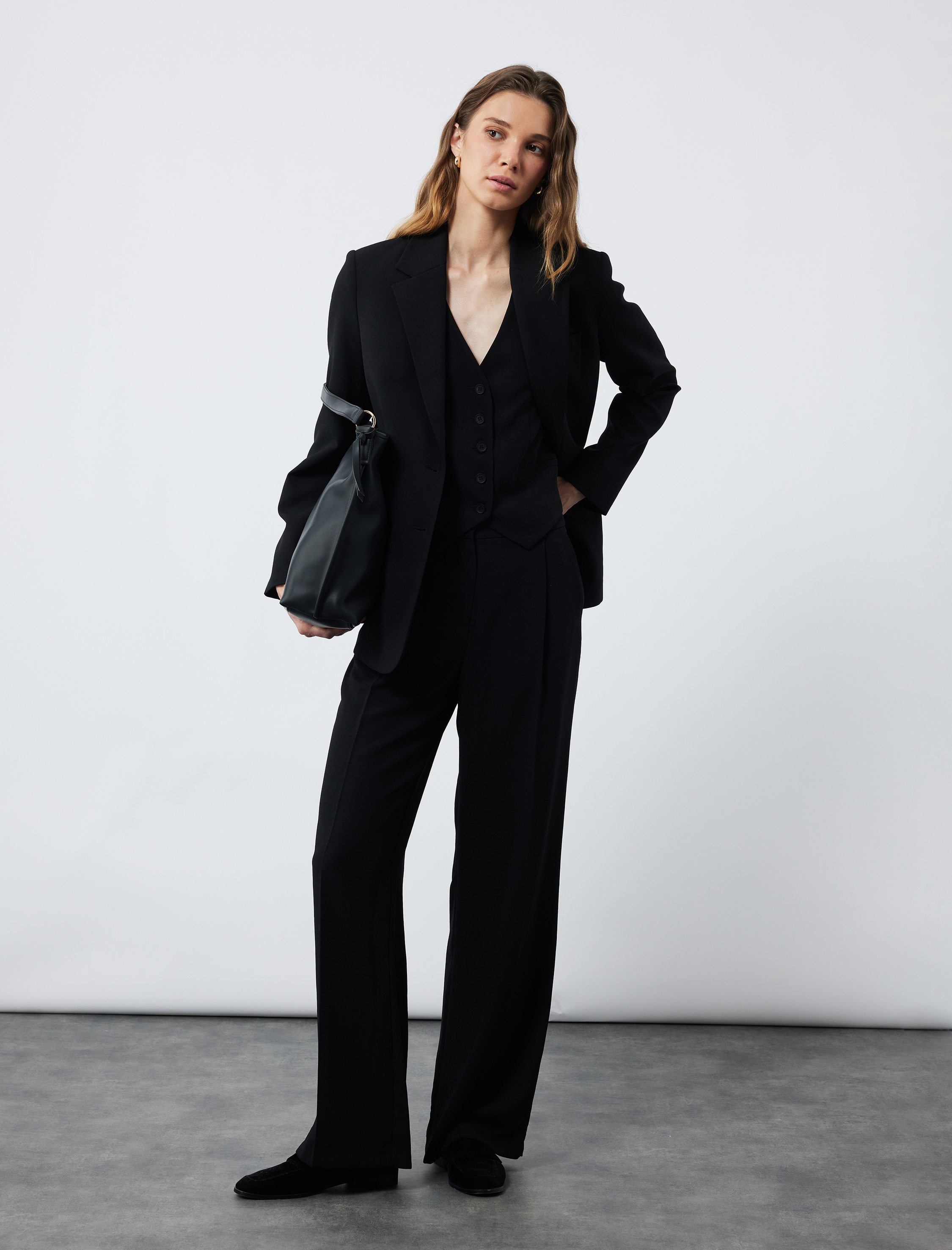   Krep Kumaş Astarlı V Yaka Düğmeli Blazer Yelek