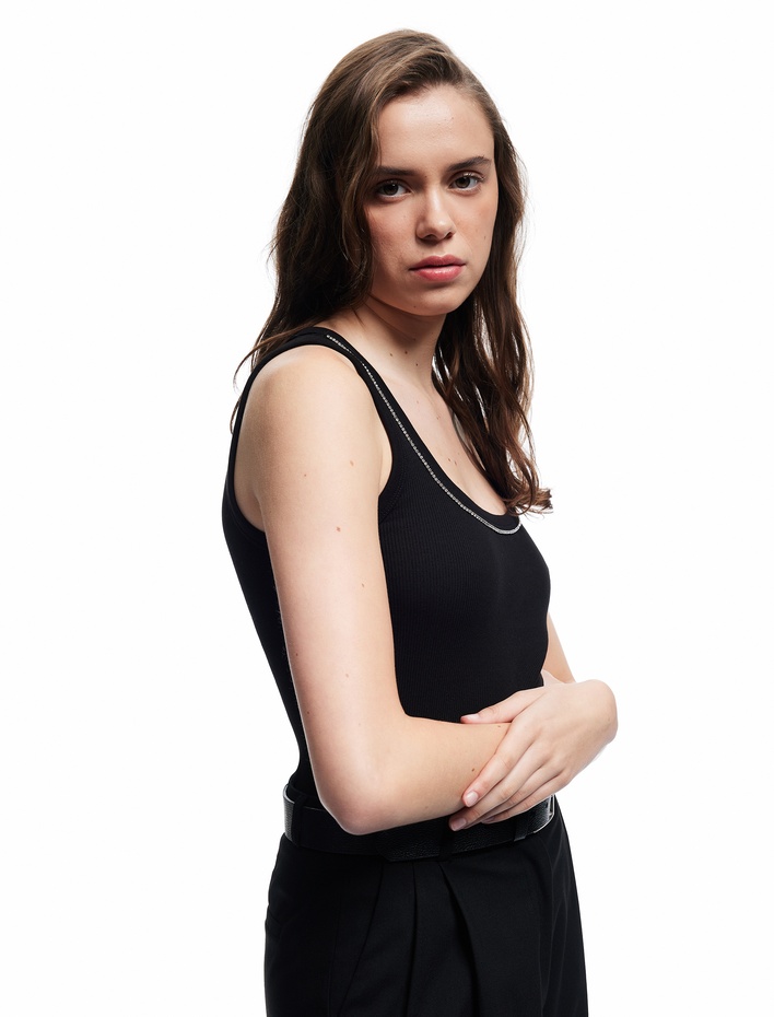  Pamuklu Kaşkorse Slim Fit U Yaka Boncuk İşlemeli Fitilli Atlet