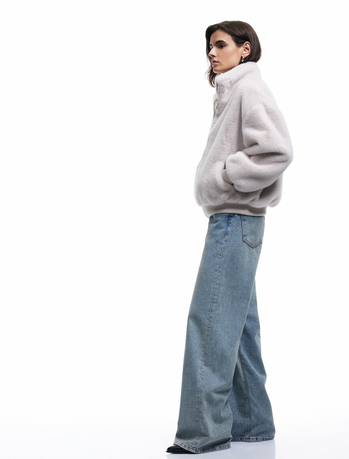  Fermuarlı Dik Yaka Cepli Suni Kürk Peluş Oversize Crop Mont