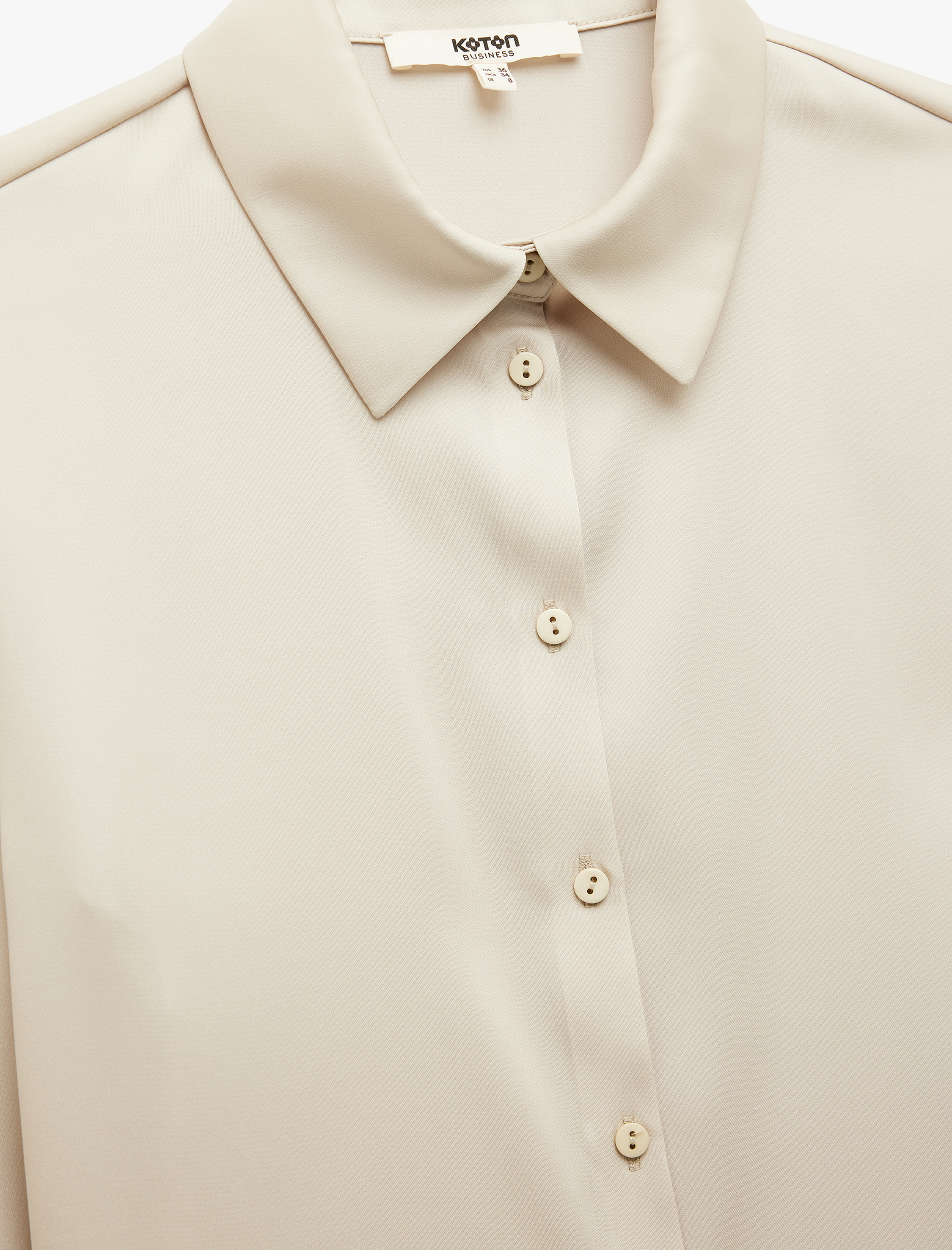   Klasik Yaka Düğmeli Uzun Kollu Saten Gömlek