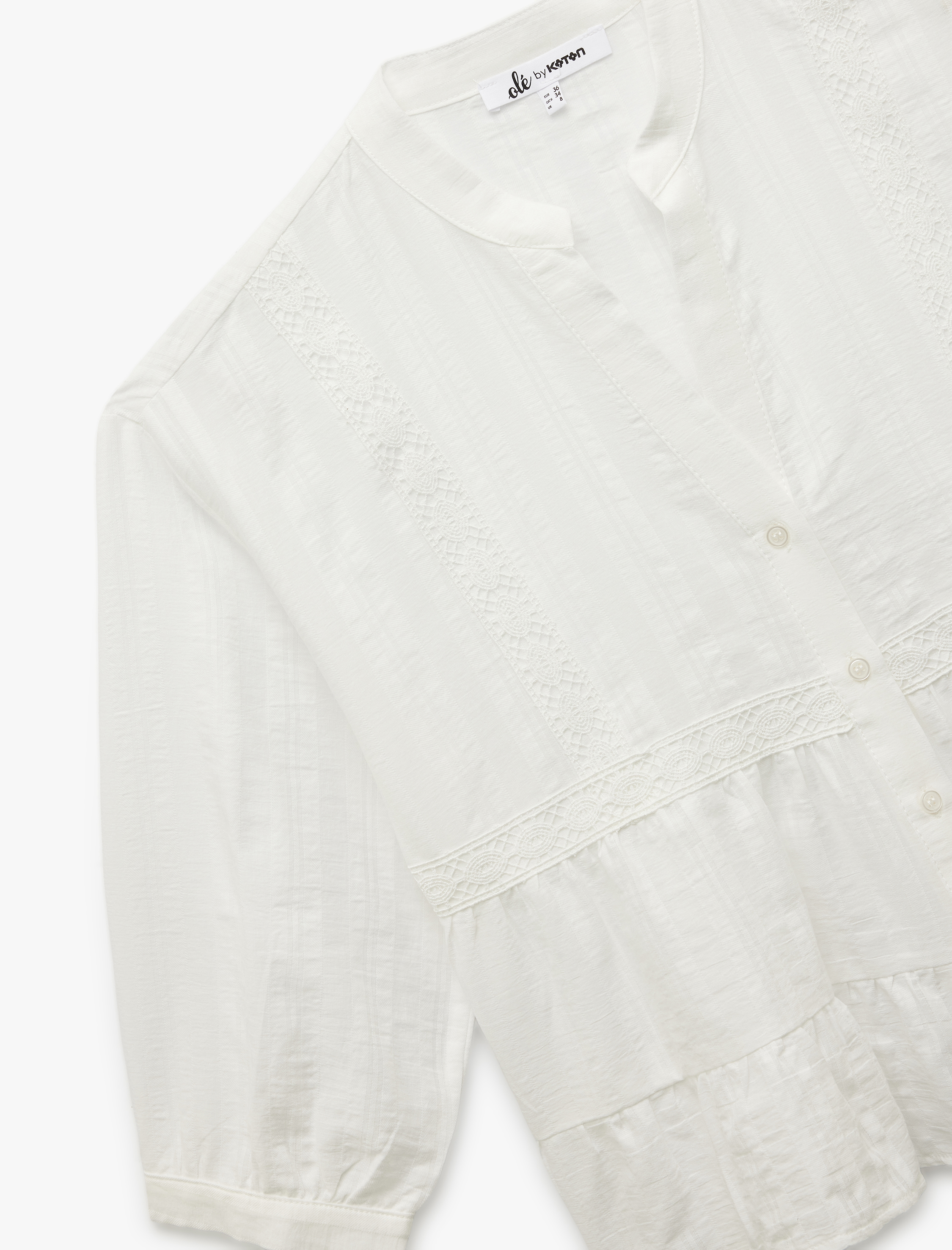   Kısa Kollu V Yaka Pamuklu Düğmeli Brodeli Bluz