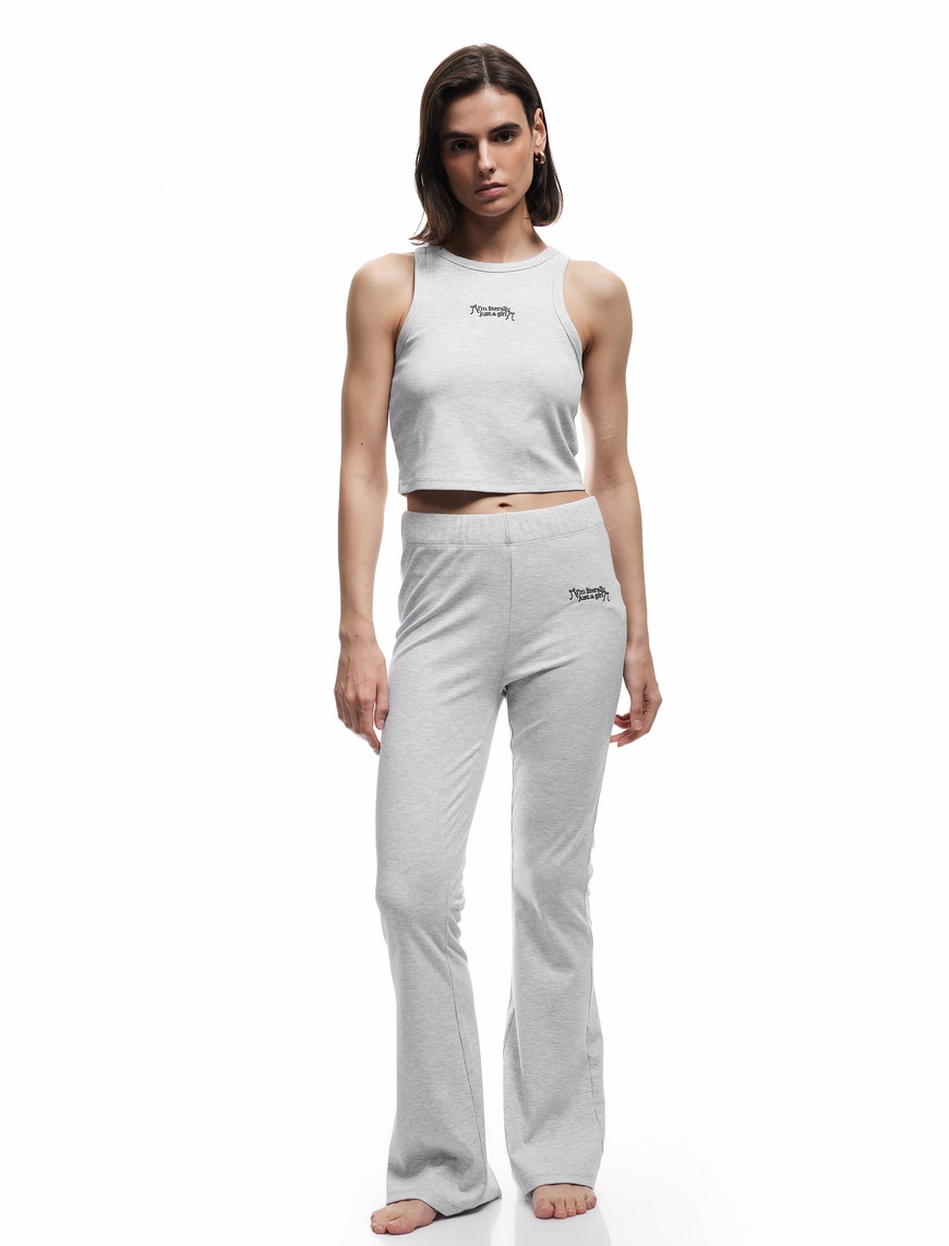   Slim Fit Nakış Detaylı Crop Halter Yaka Atlet Pijama Üstü