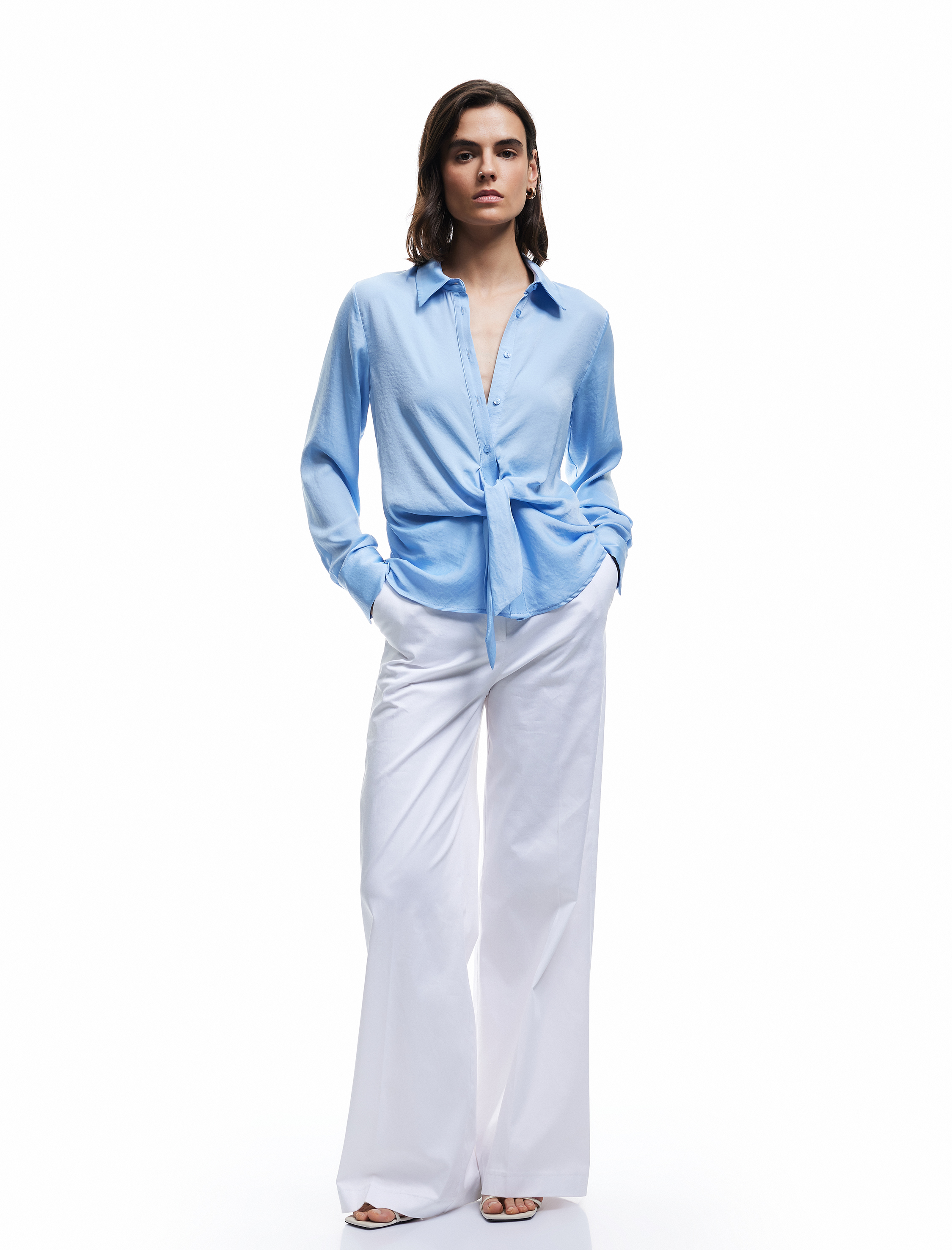   Aerobin Kumaş Uzun Kollu Önden Bağlama Detaylı Saten Gömlek